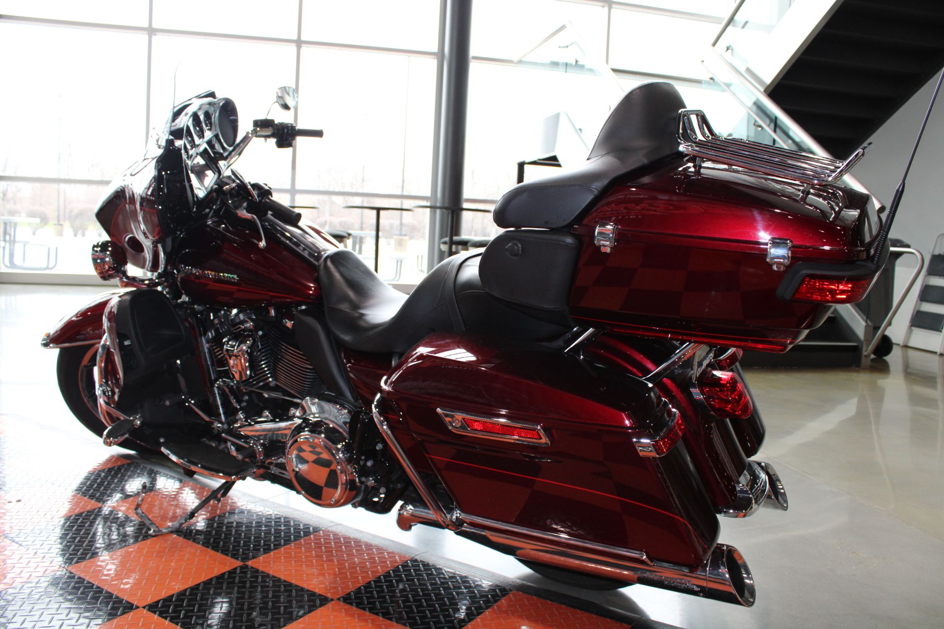 2017 Harley-Davidson Ultra Limited Low in Shorewood, Illinois - Photo 13