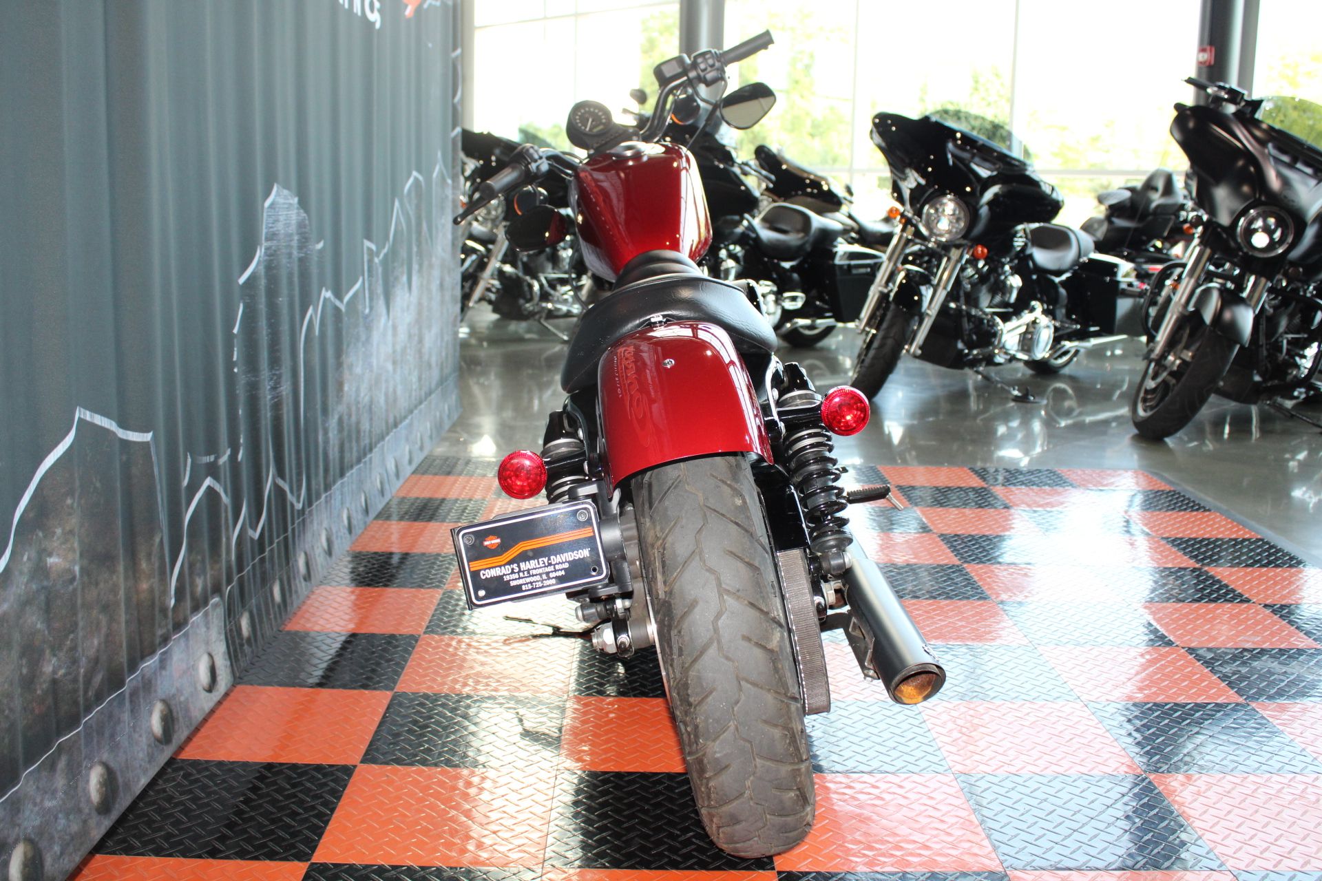 2019 Harley-Davidson Iron 883™ in Shorewood, Illinois - Photo 17