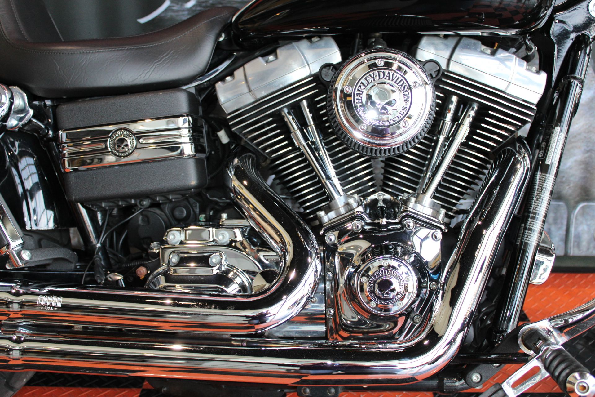 2010 Harley-Davidson Dyna® Fat Bob® in Shorewood, Illinois - Photo 7