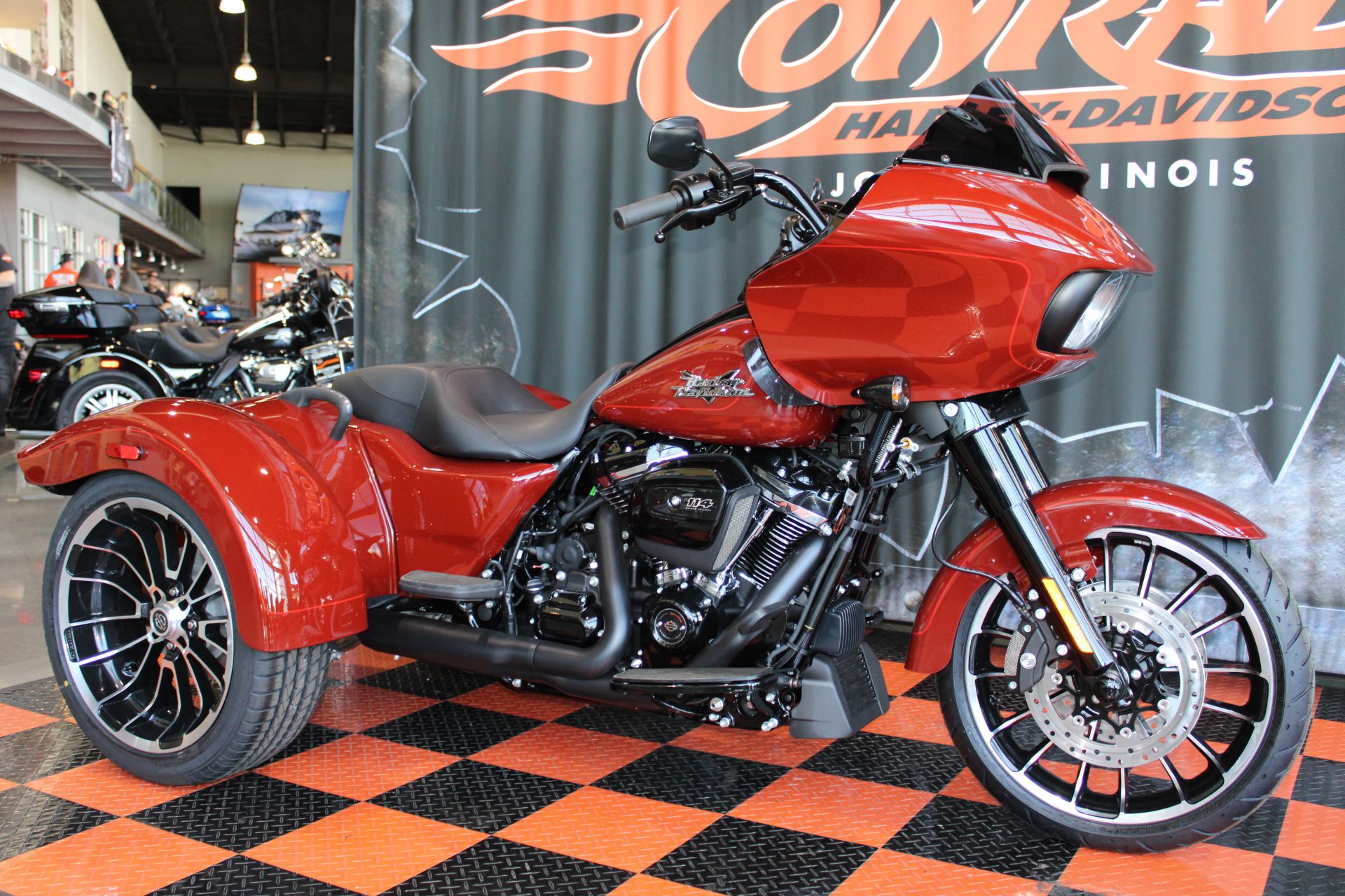 2024 Harley-Davidson Road Glide® 3 in Shorewood, Illinois - Photo 3
