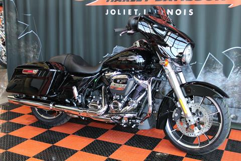 2023 Harley-Davidson Street Glide® in Shorewood, Illinois - Photo 4