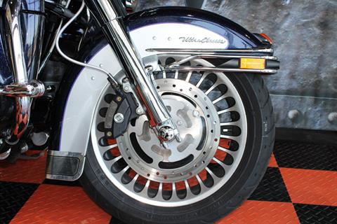 2009 Harley-Davidson Ultra Classic® Electra Glide® in Shorewood, Illinois - Photo 4