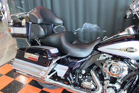 2009 Harley-Davidson Ultra Classic® Electra Glide® in Shorewood, Illinois - Photo 8