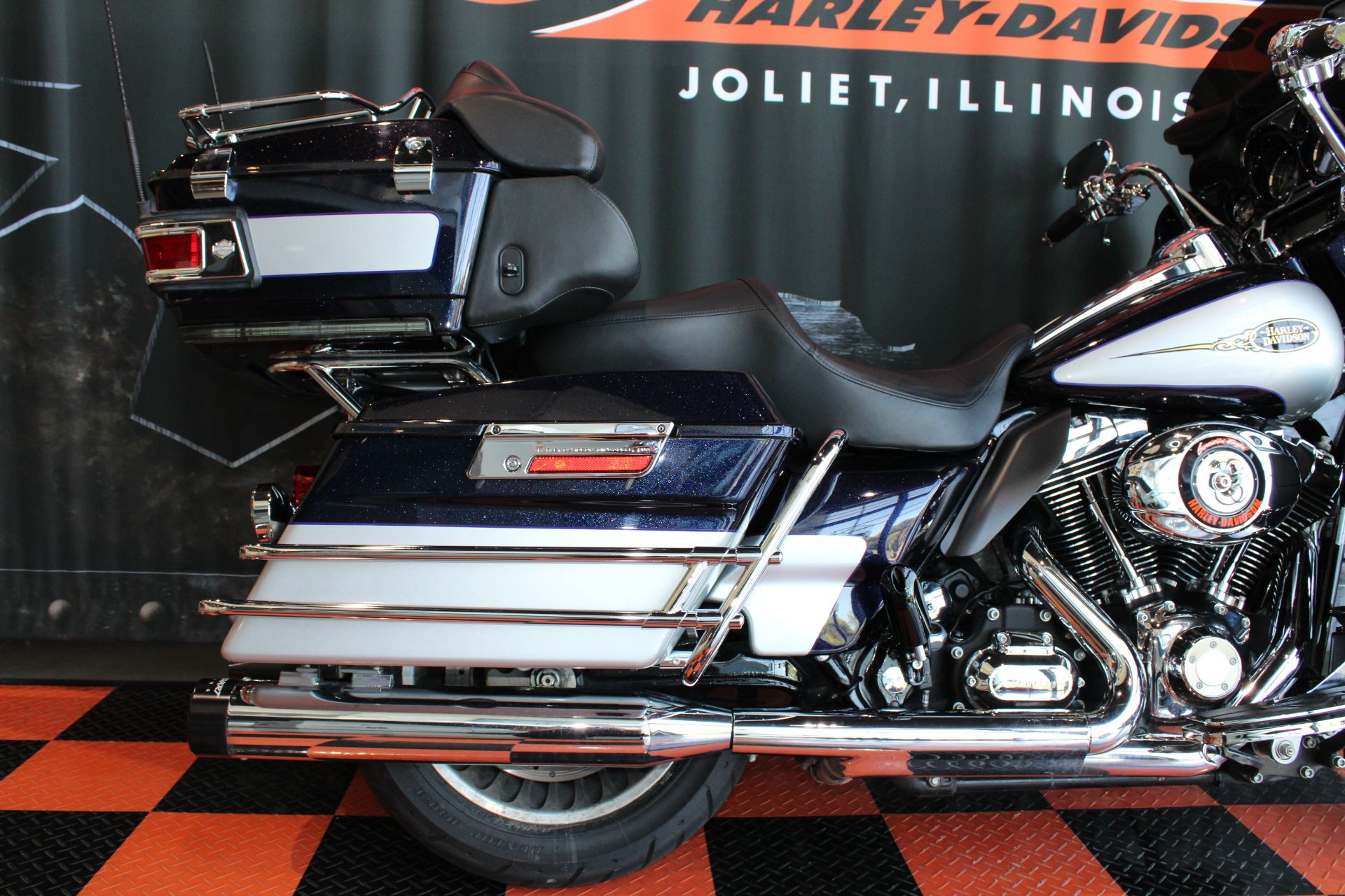 2009 Harley-Davidson Ultra Classic® Electra Glide® in Shorewood, Illinois - Photo 16