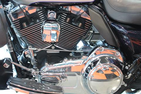 2009 Harley-Davidson Ultra Classic® Electra Glide® in Shorewood, Illinois - Photo 21