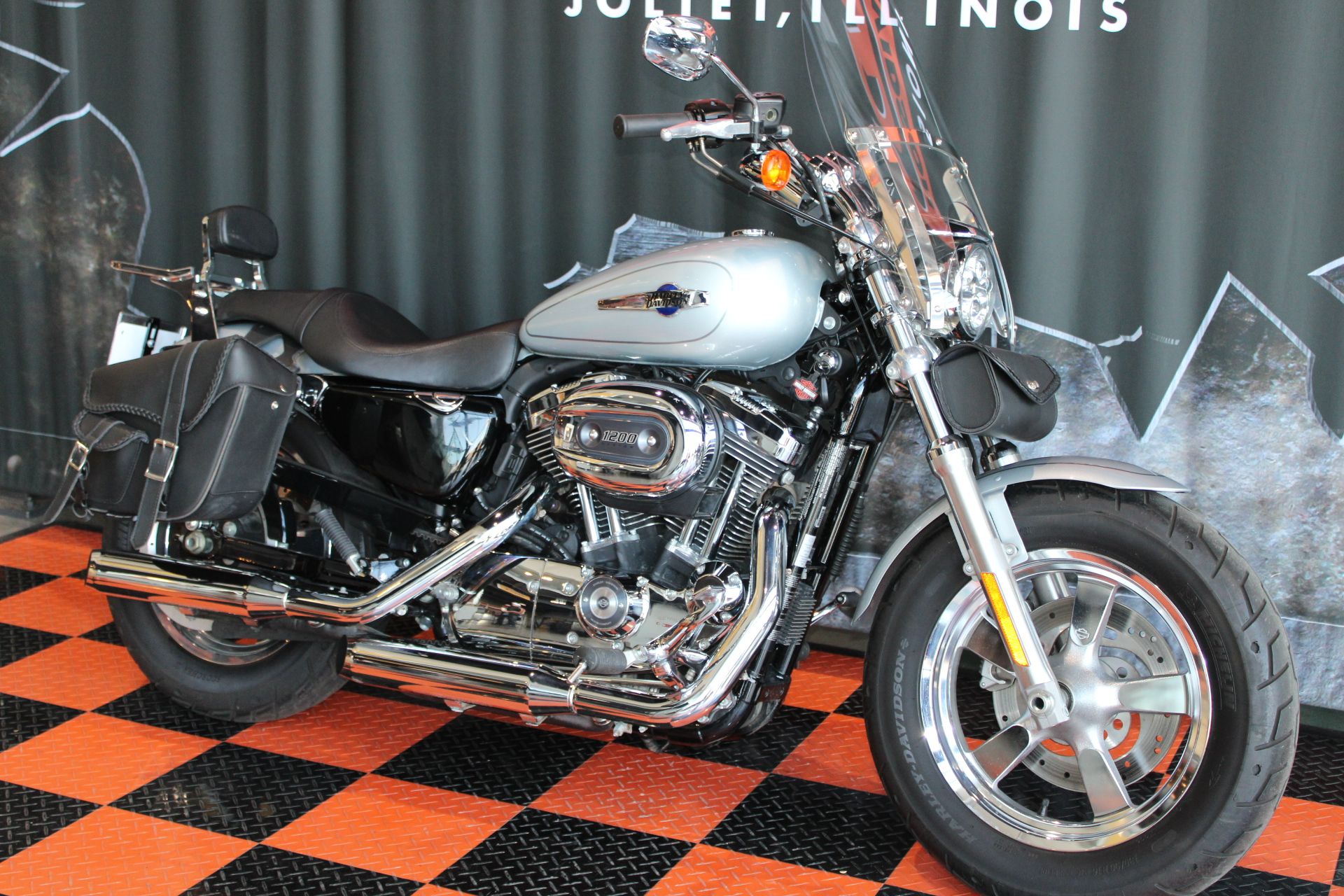 2012 Harley-Davidson Sportster® 1200 Custom in Shorewood, Illinois - Photo 3