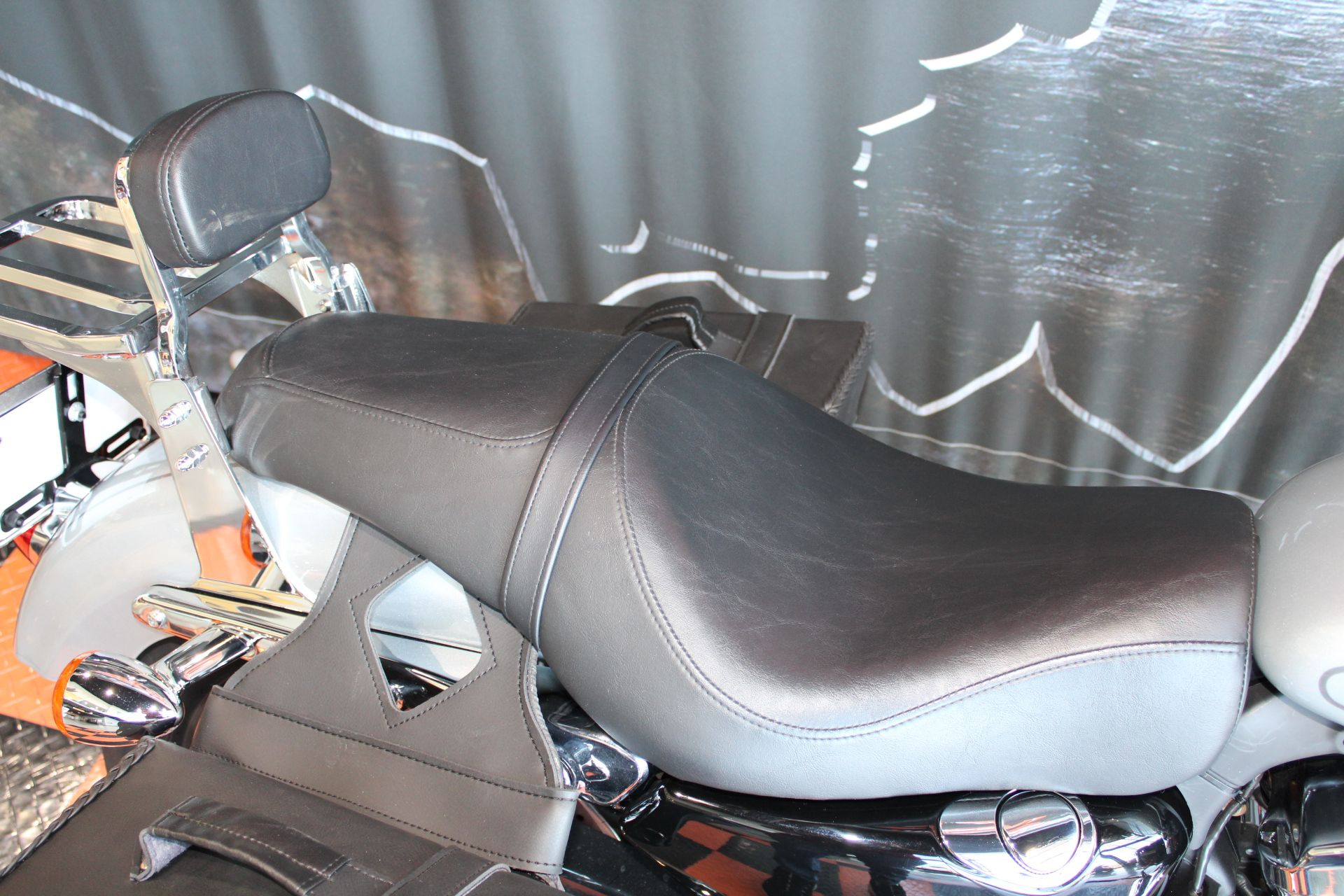 2012 Harley-Davidson Sportster® 1200 Custom in Shorewood, Illinois - Photo 8