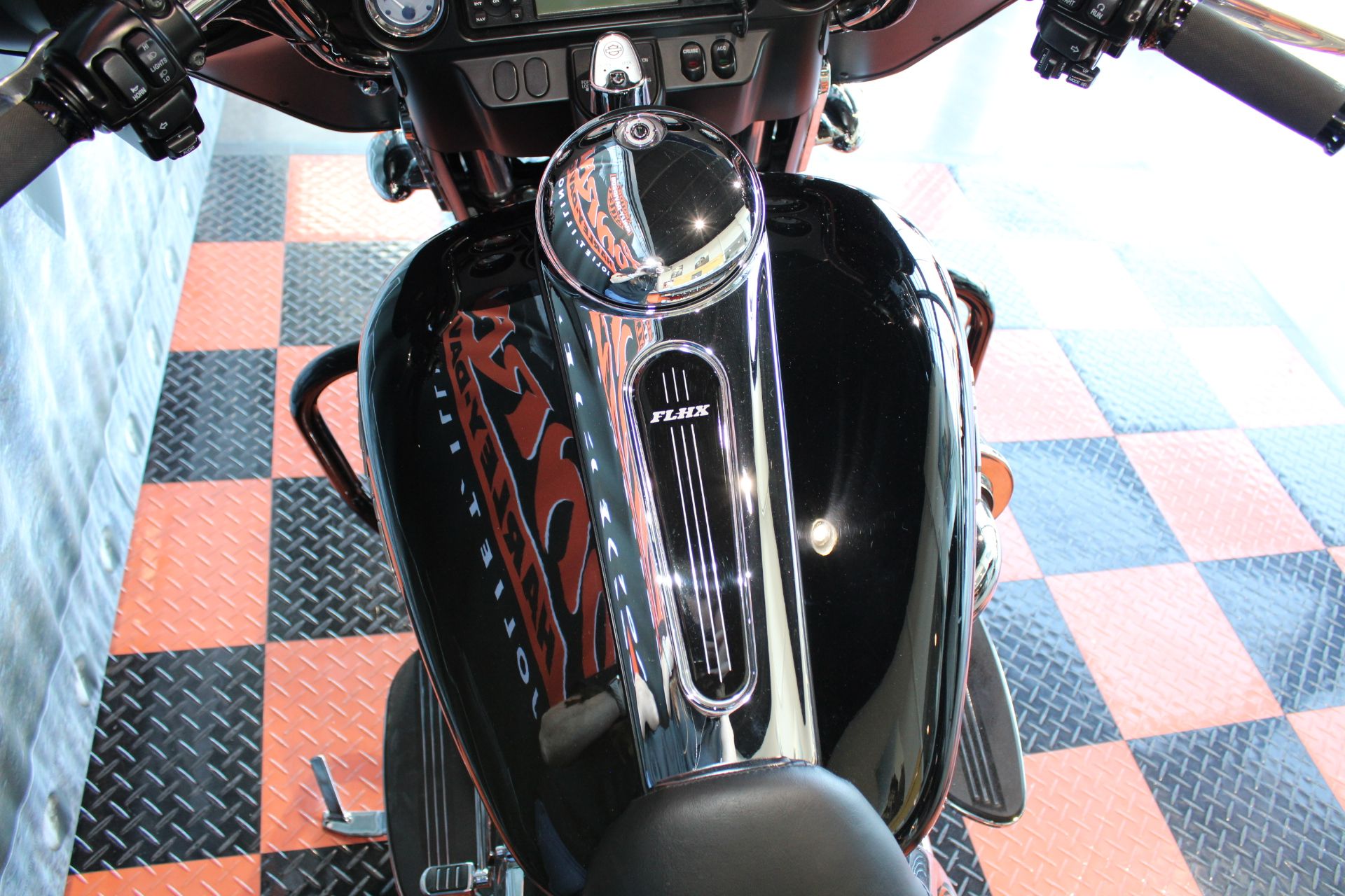 2012 Harley-Davidson FLHX103 in Shorewood, Illinois - Photo 10