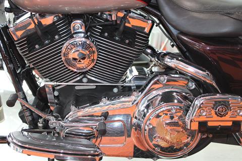 2007 Harley-Davidson FLHRC Road King® Classic in Shorewood, Illinois - Photo 19