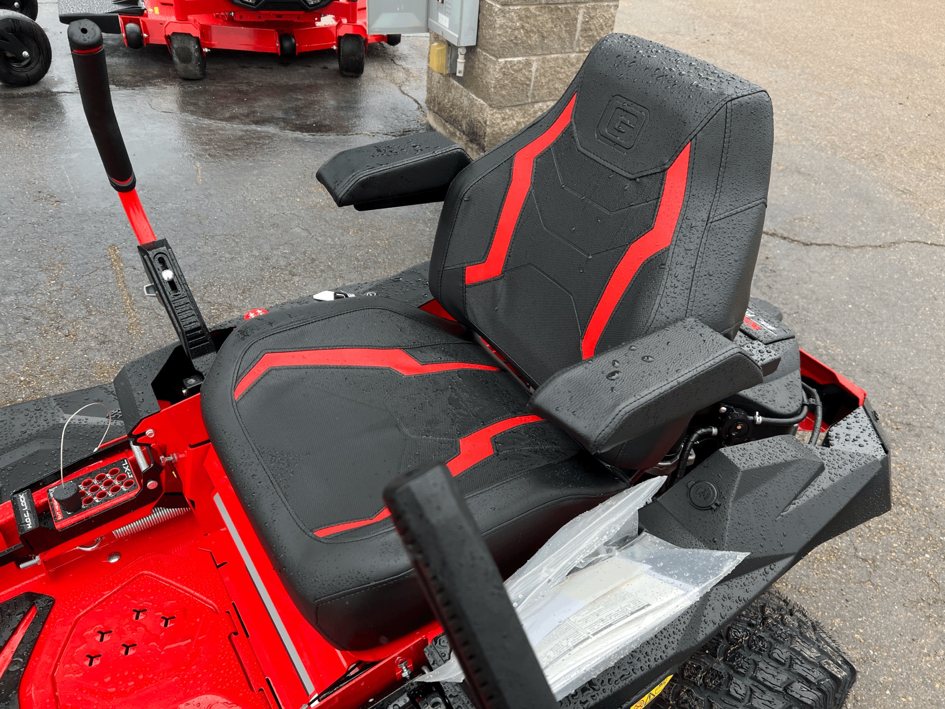 2024 Gravely USA ZT XL 42 in. Kawasaki FR651V 21.5 hp in Dyersburg, Tennessee - Photo 17