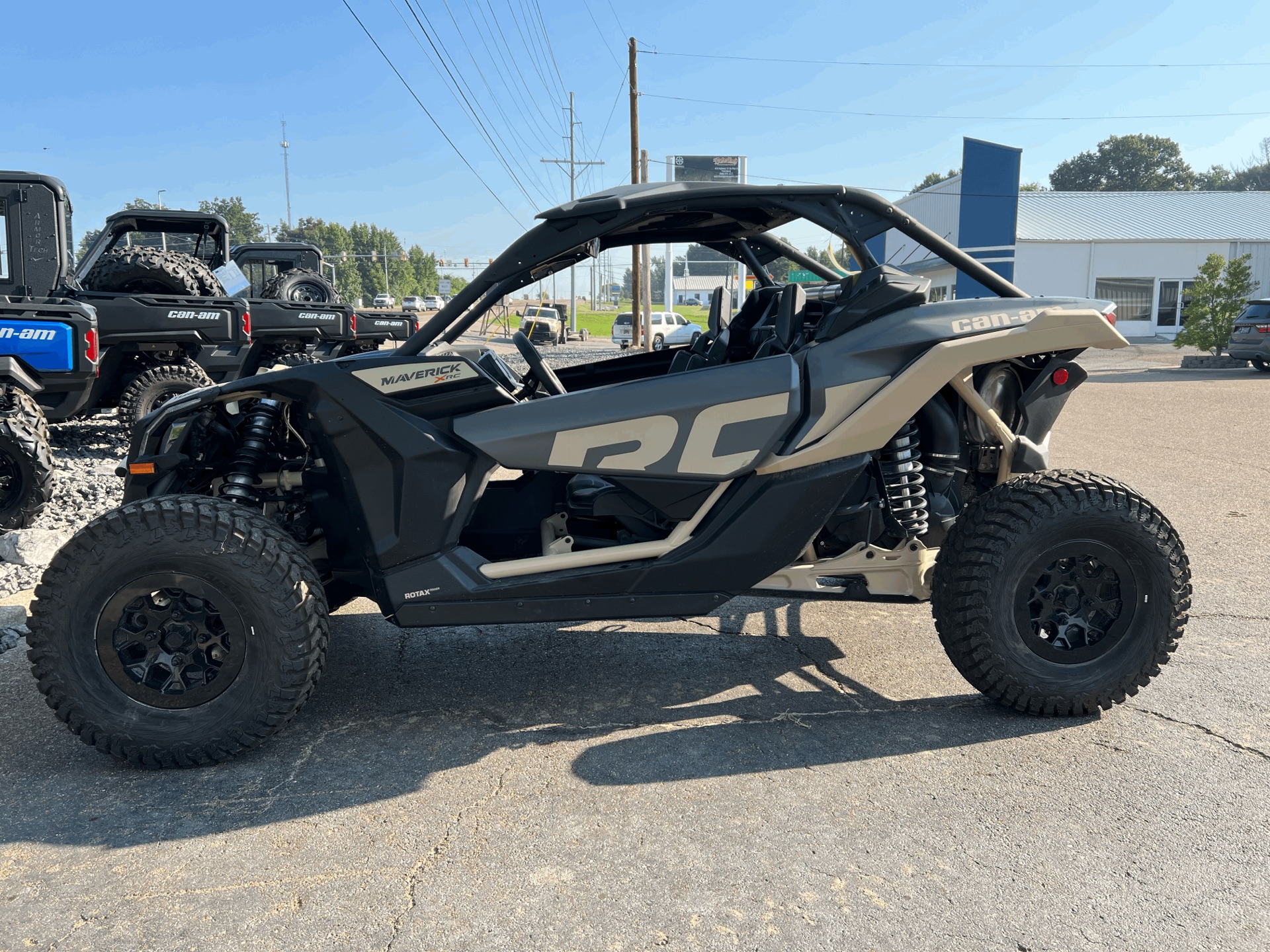 2023 Can-Am Maverick X3 X RC Turbo RR 64 in Dyersburg, Tennessee - Photo 8