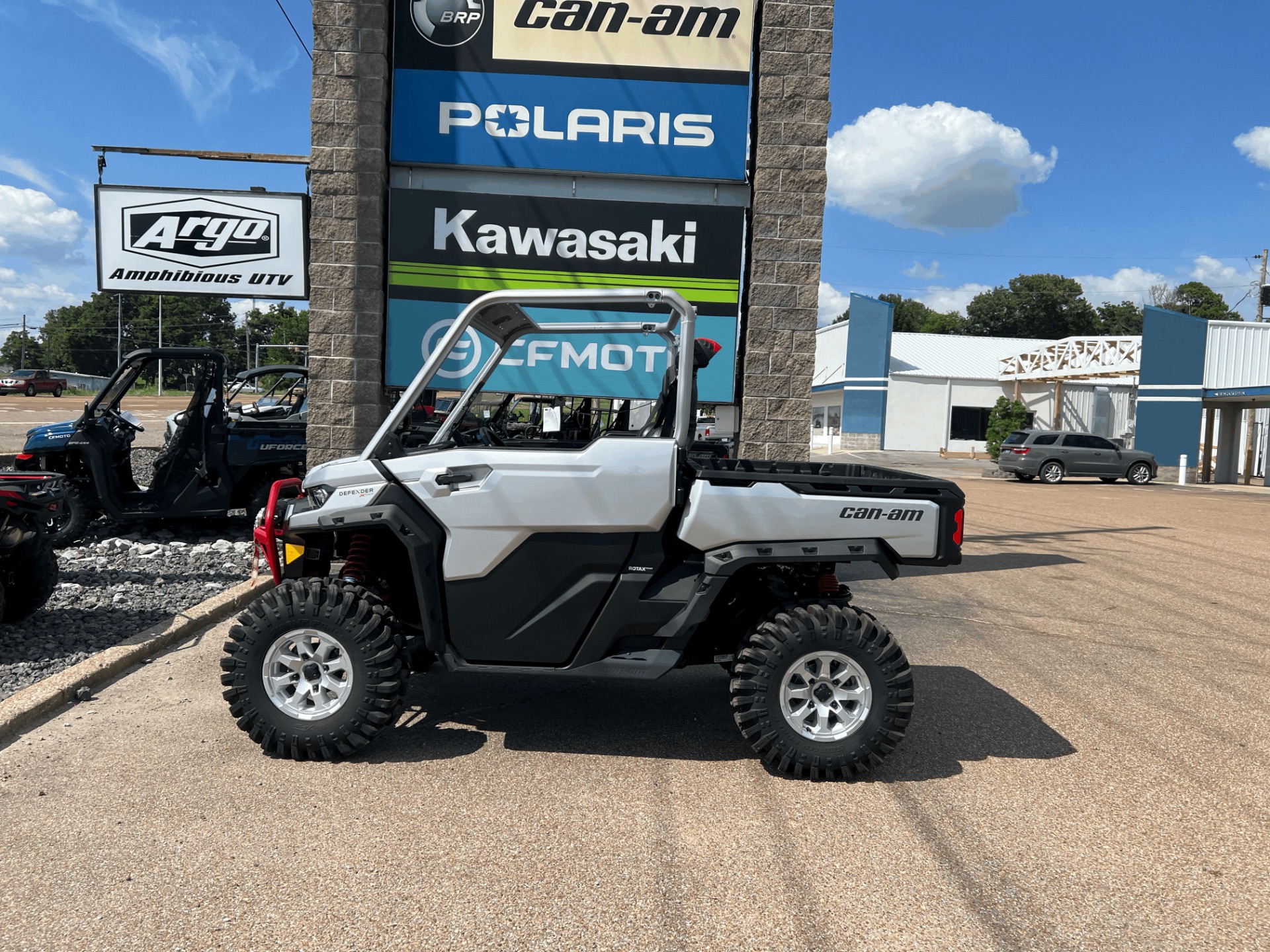 2024 Can-Am Defender X MR With Half Doors in Dyersburg, Tennessee - Photo 2