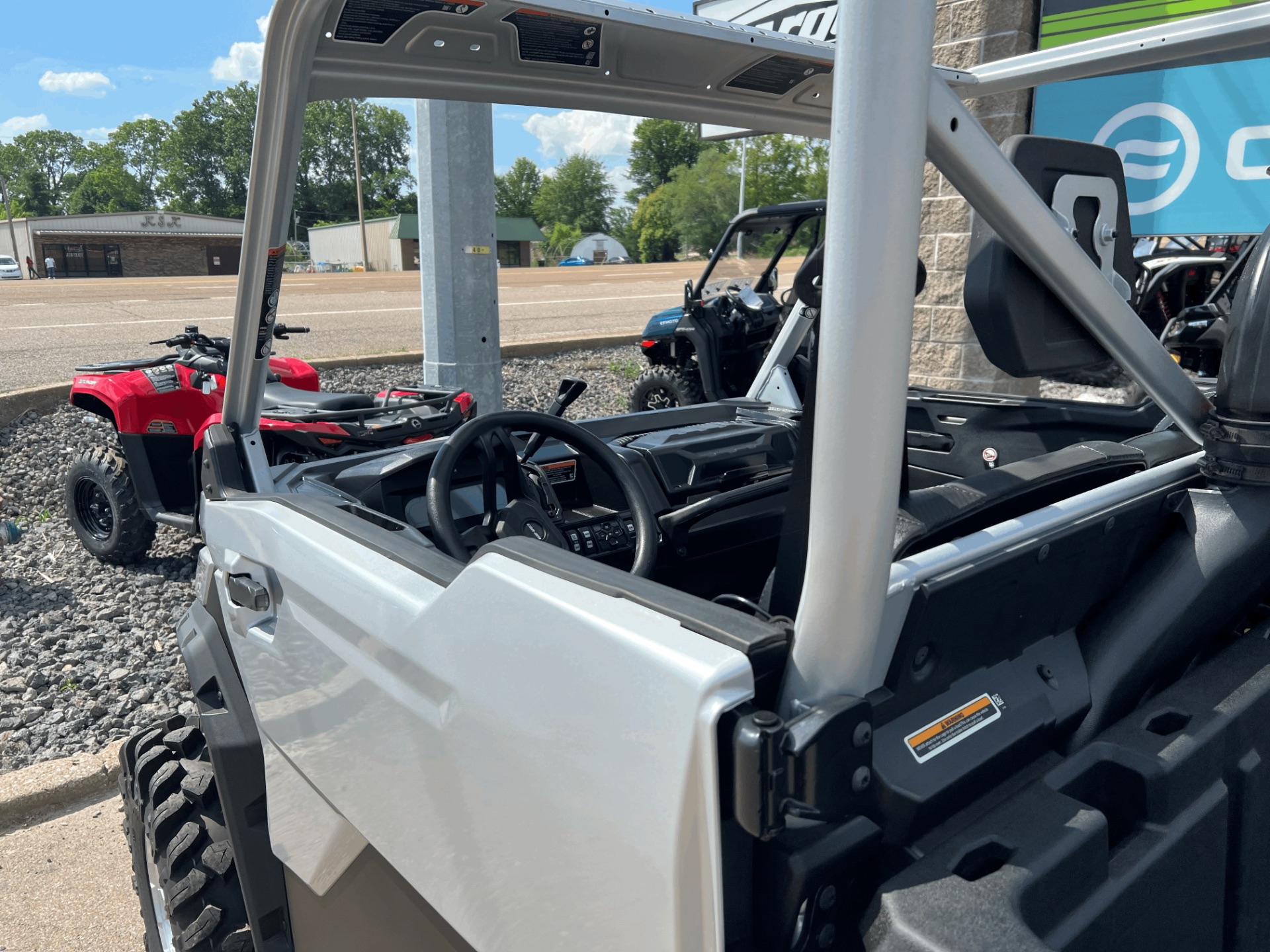 2024 Can-Am Defender X MR With Half Doors in Dyersburg, Tennessee - Photo 11