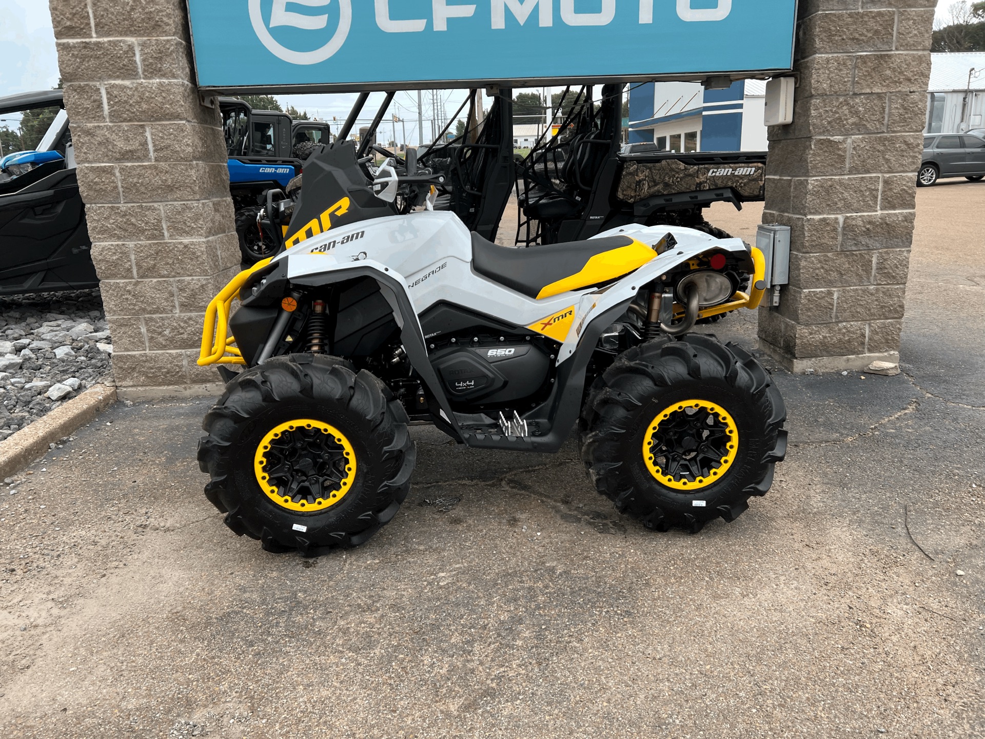 2023 Can-Am Renegade X MR 650 in Dyersburg, Tennessee - Photo 2