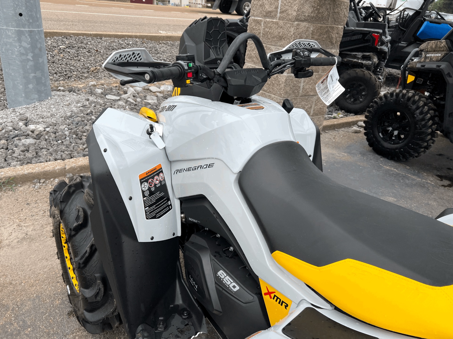 2023 Can-Am Renegade X MR 650 in Dyersburg, Tennessee - Photo 11
