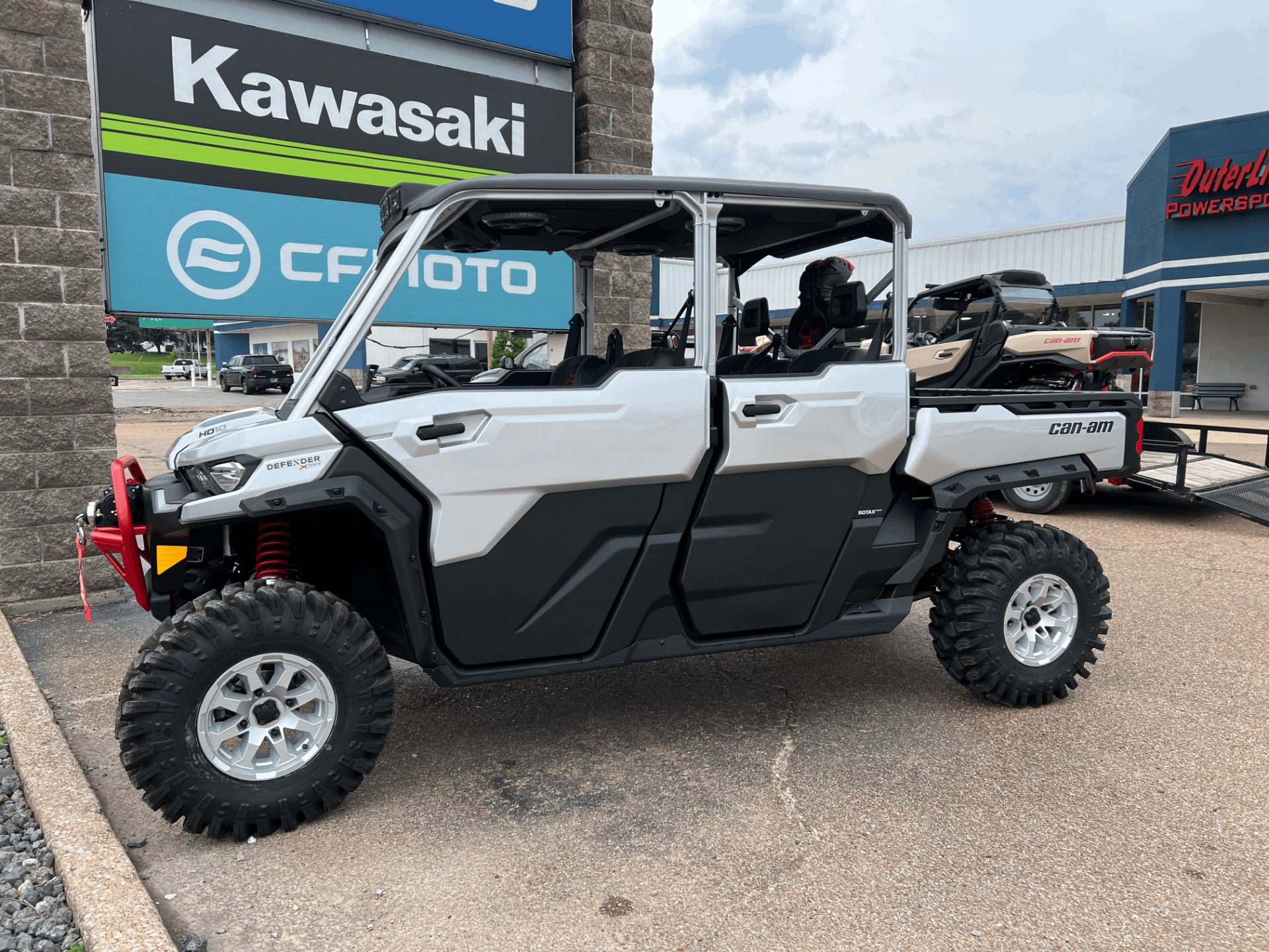 2024 Can-Am Defender MAX X MR With Half Doors in Dyersburg, Tennessee - Photo 3