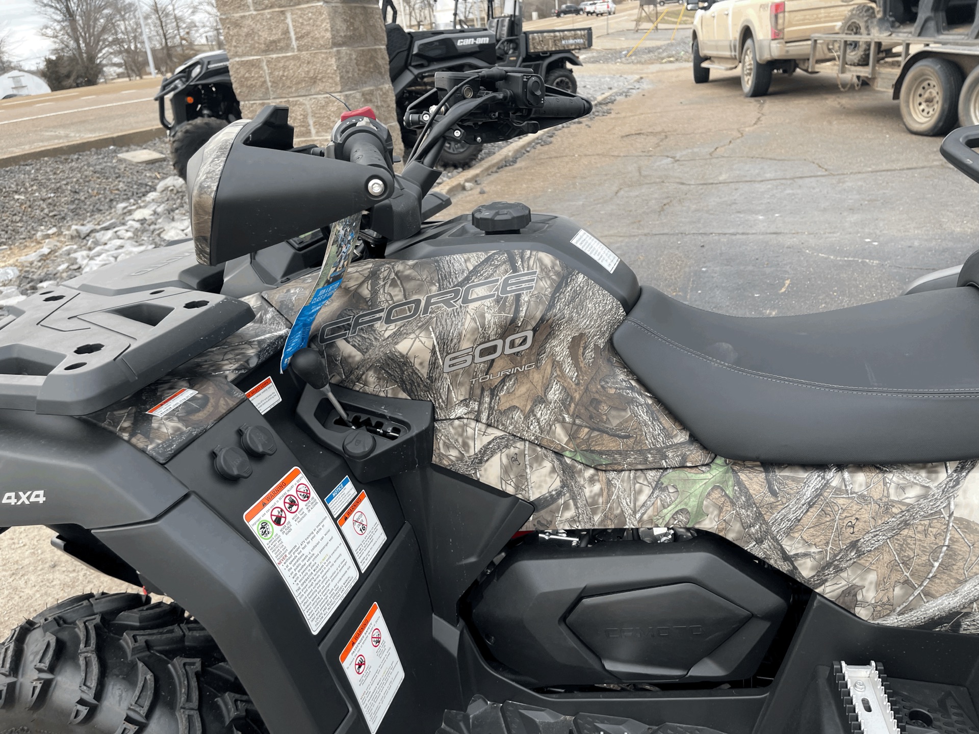 2022 CFMOTO CForce 600 Touring in Dyersburg, Tennessee - Photo 11