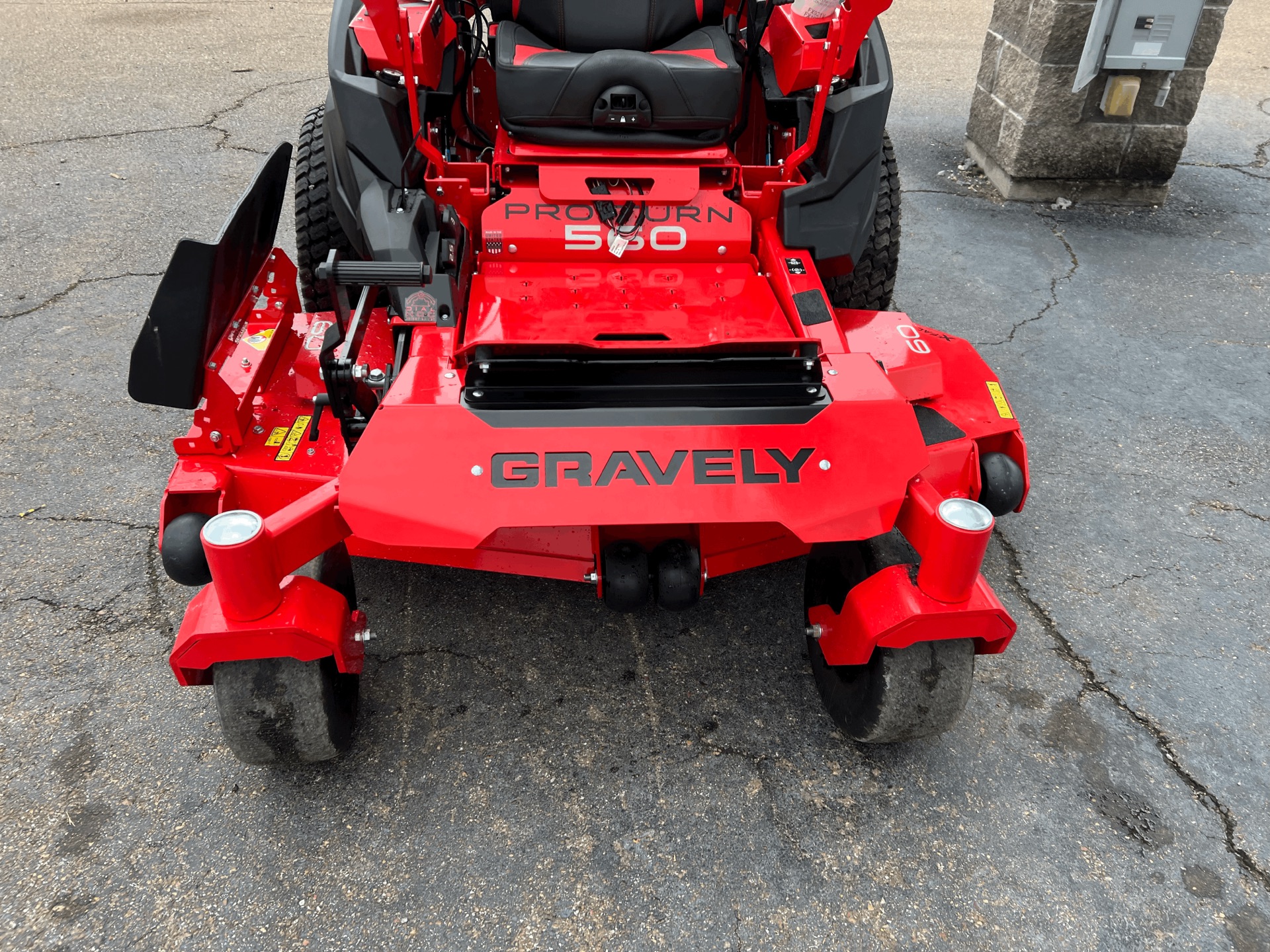 2023 Gravely USA Pro-Turn 560 60 in. Kawasaki FX921V 31 hp in Dyersburg, Tennessee - Photo 6