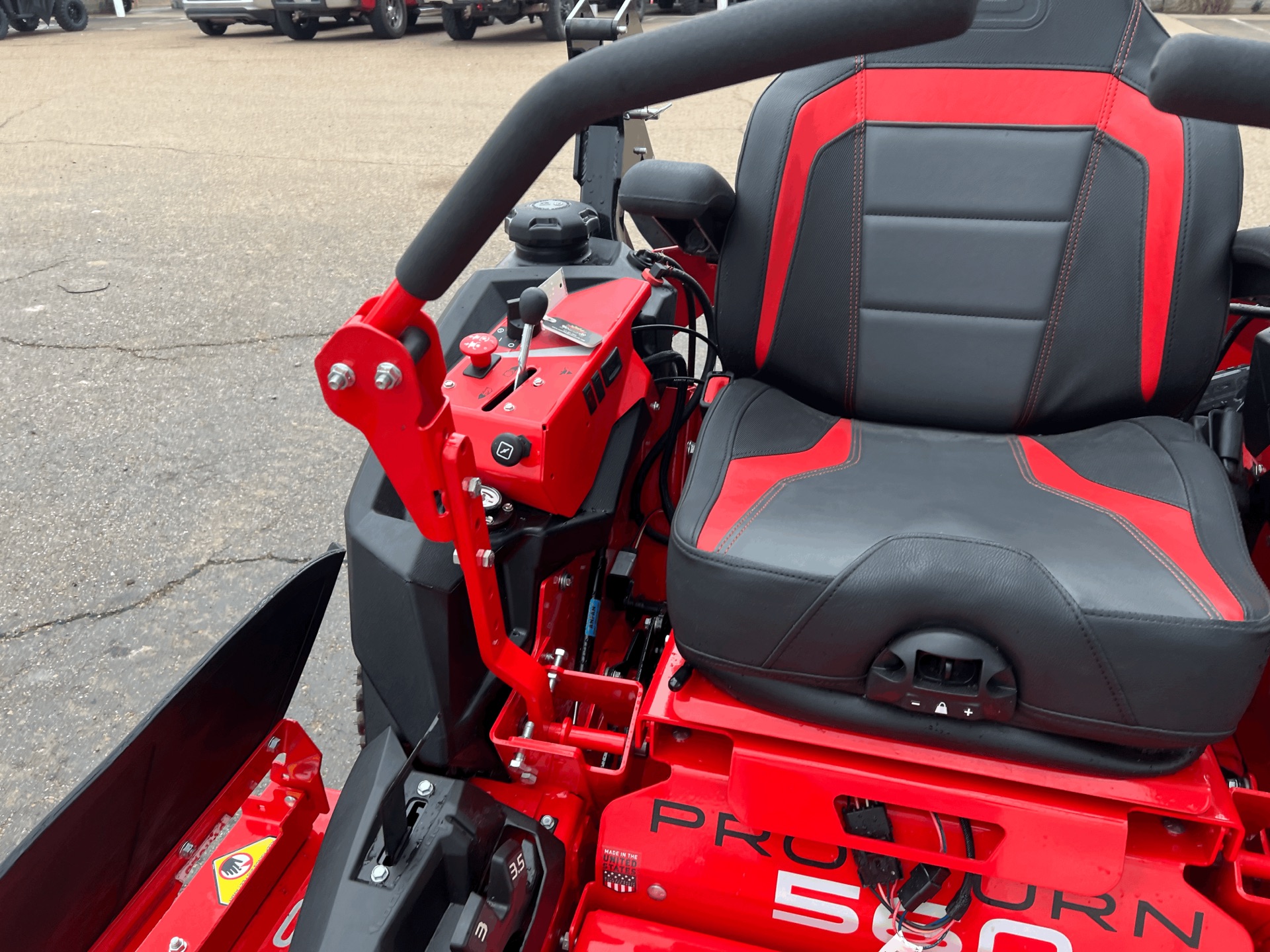 2023 Gravely USA Pro-Turn 560 60 in. Kawasaki FX921V 31 hp in Dyersburg, Tennessee - Photo 9
