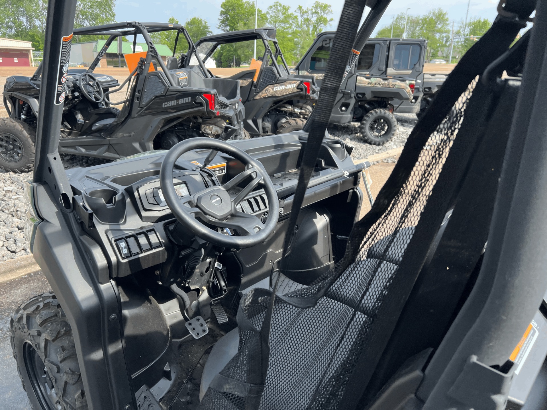 2024 Can-Am Defender HD9 in Dyersburg, Tennessee - Photo 12