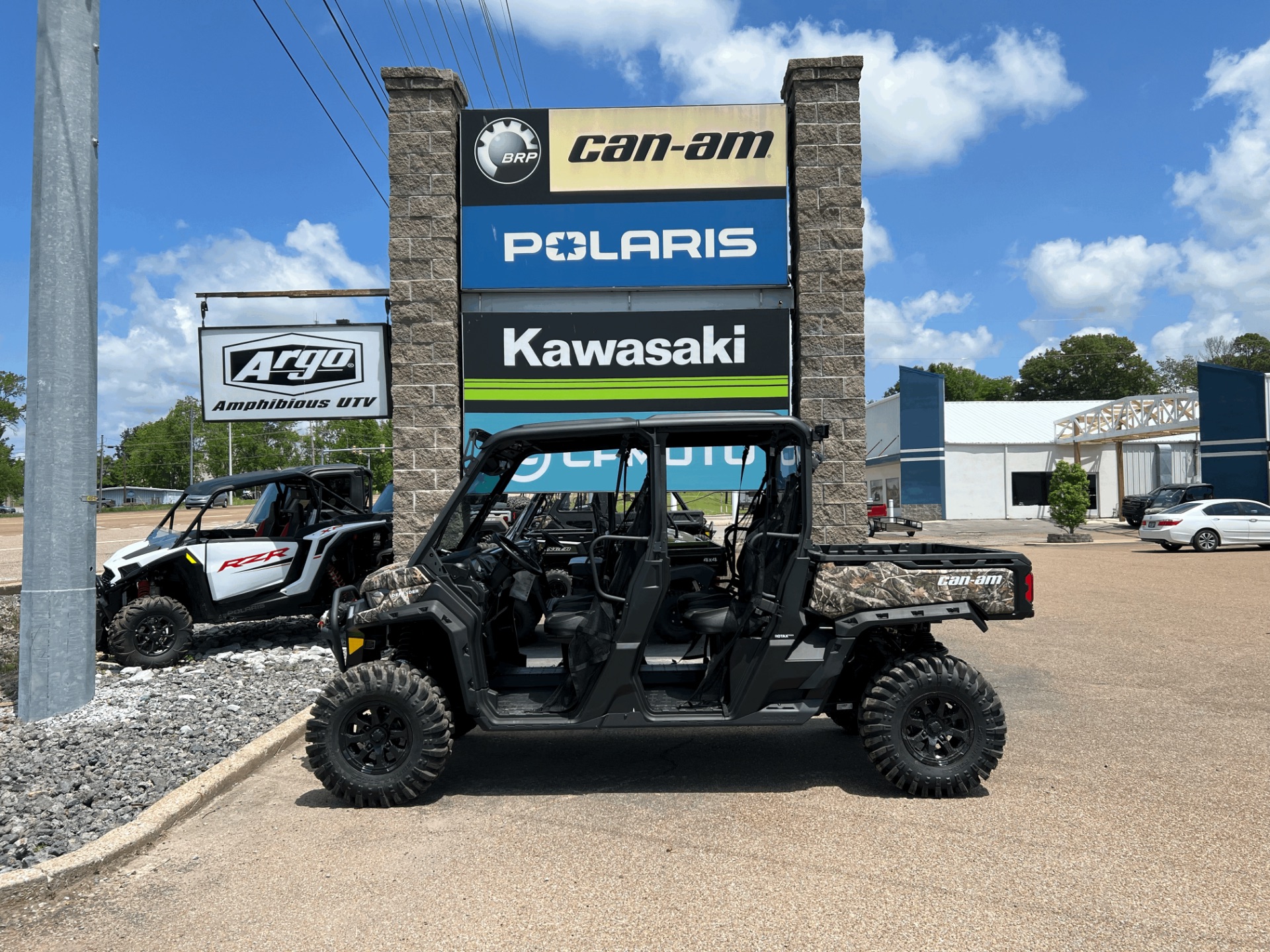 2024 Can-Am Defender MAX X MR in Dyersburg, Tennessee - Photo 1