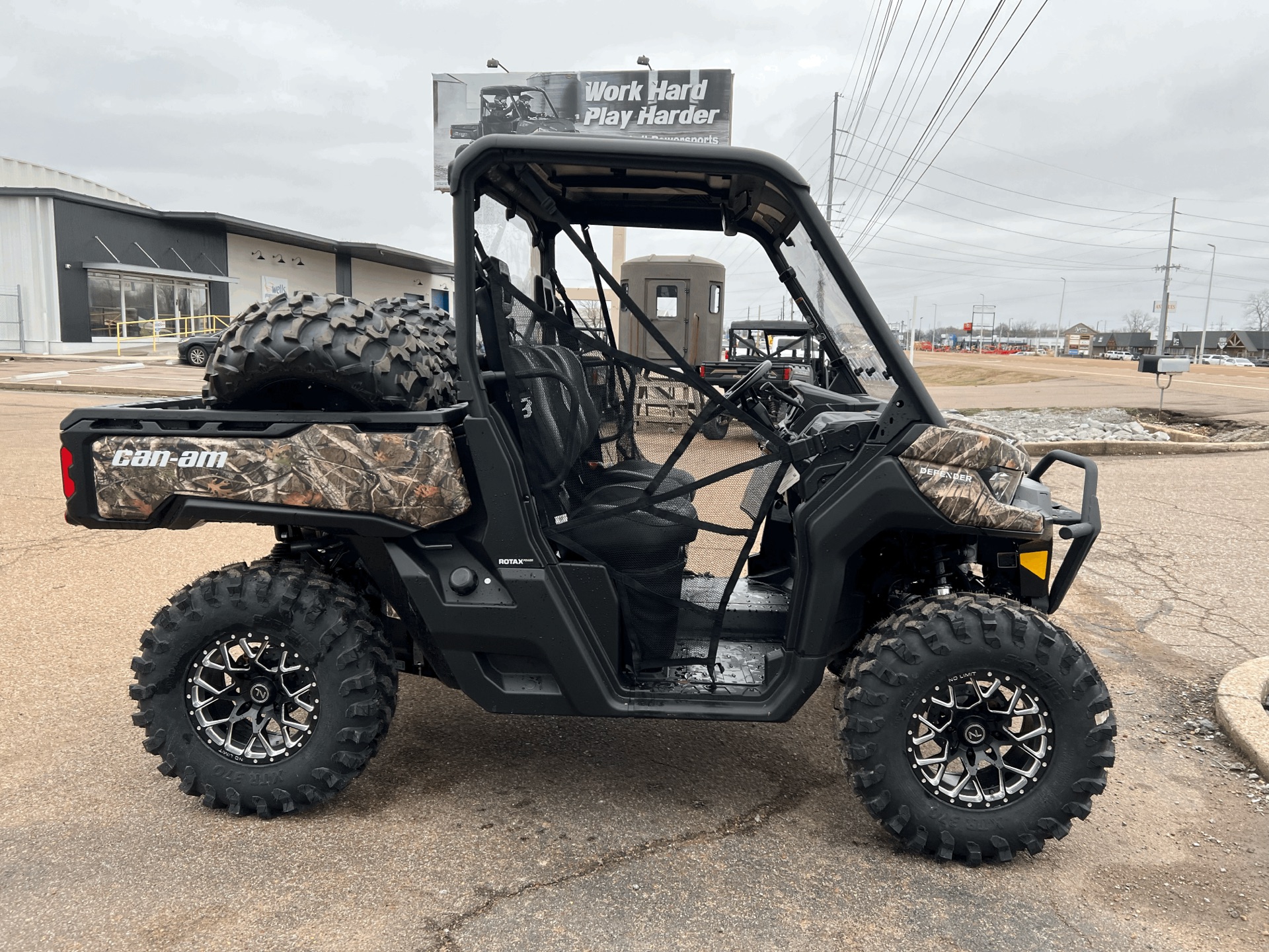 2024 Can-Am Defender XT HD9 in Dyersburg, Tennessee - Photo 8