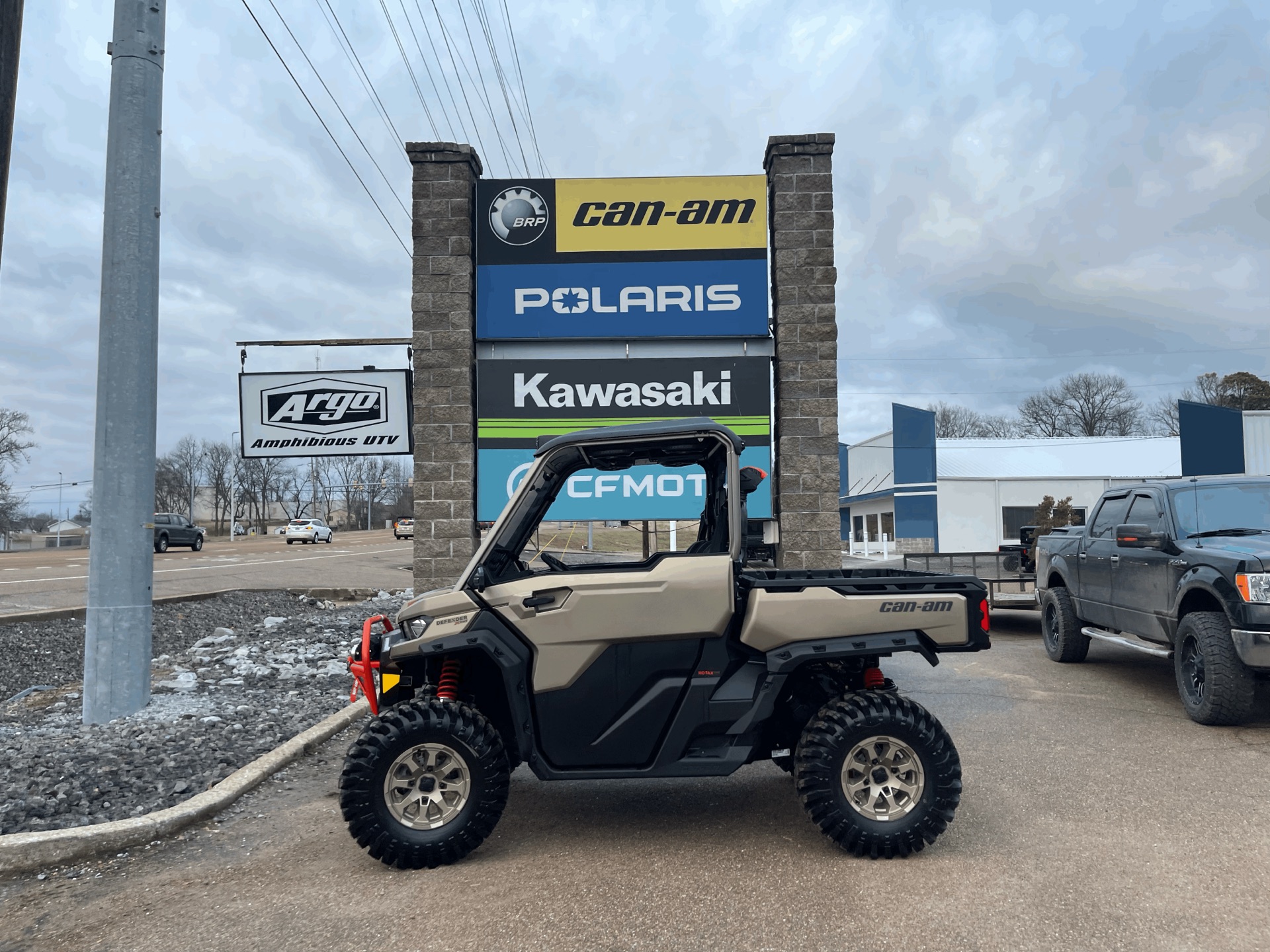 2023 Can-Am Defender X MR With Half Doors HD10 in Dyersburg, Tennessee - Photo 1