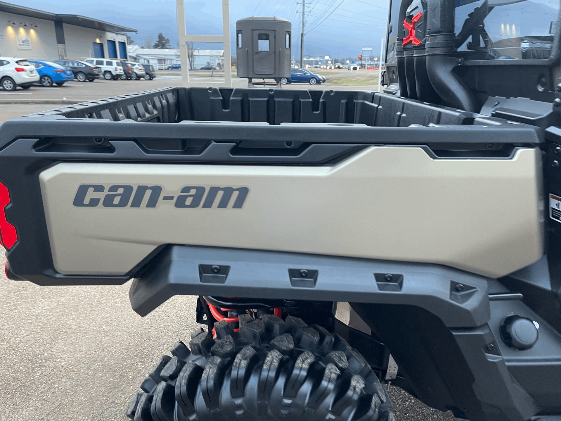 2023 Can-Am Defender X MR With Half Doors HD10 in Dyersburg, Tennessee - Photo 12