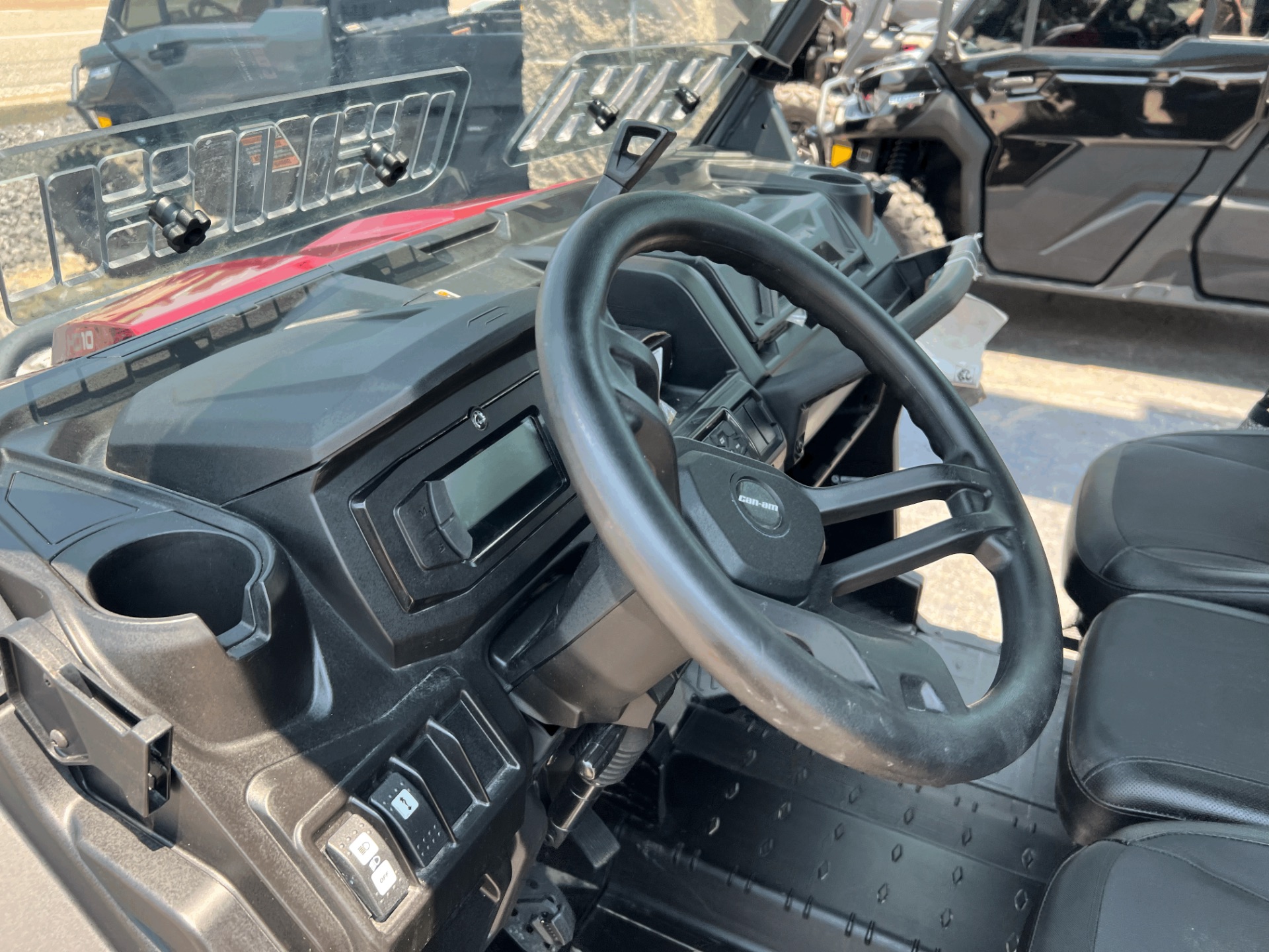 2024 Can-Am Defender MAX XT HD10 in Dyersburg, Tennessee - Photo 23