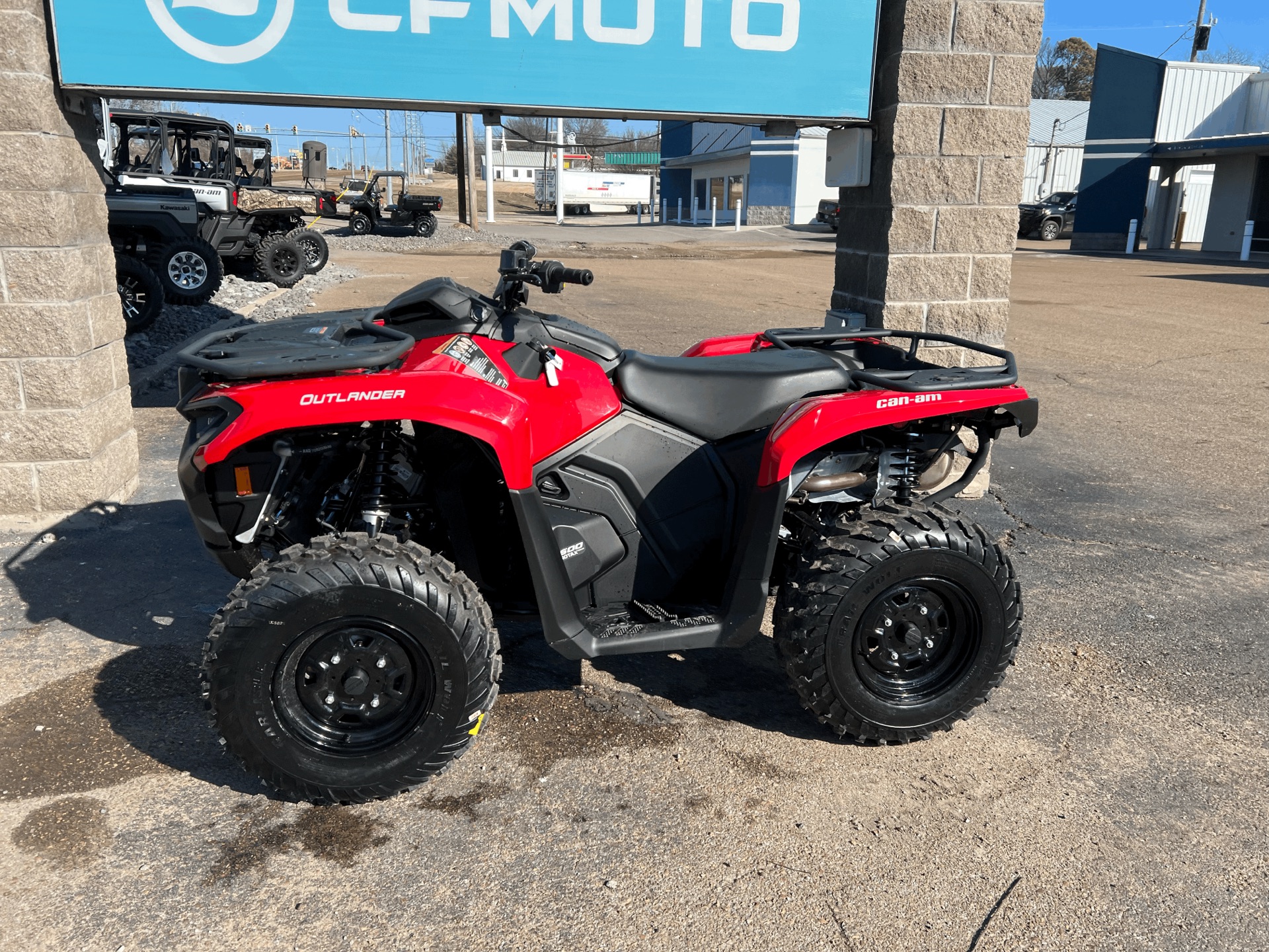 2024 Can-Am Outlander X MR 700 in Dyersburg, Tennessee - Photo 3