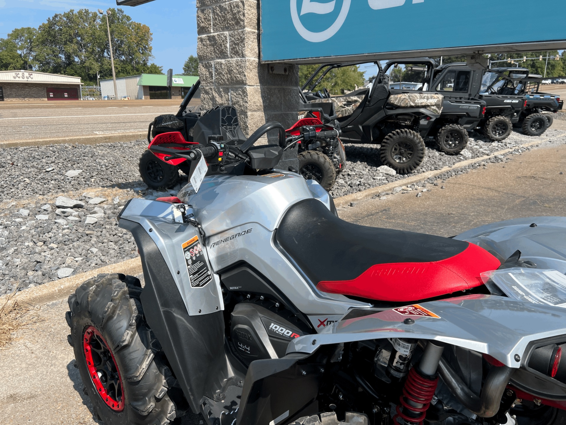 2025 Can-Am Renegade X MR 1000R in Dyersburg, Tennessee - Photo 12