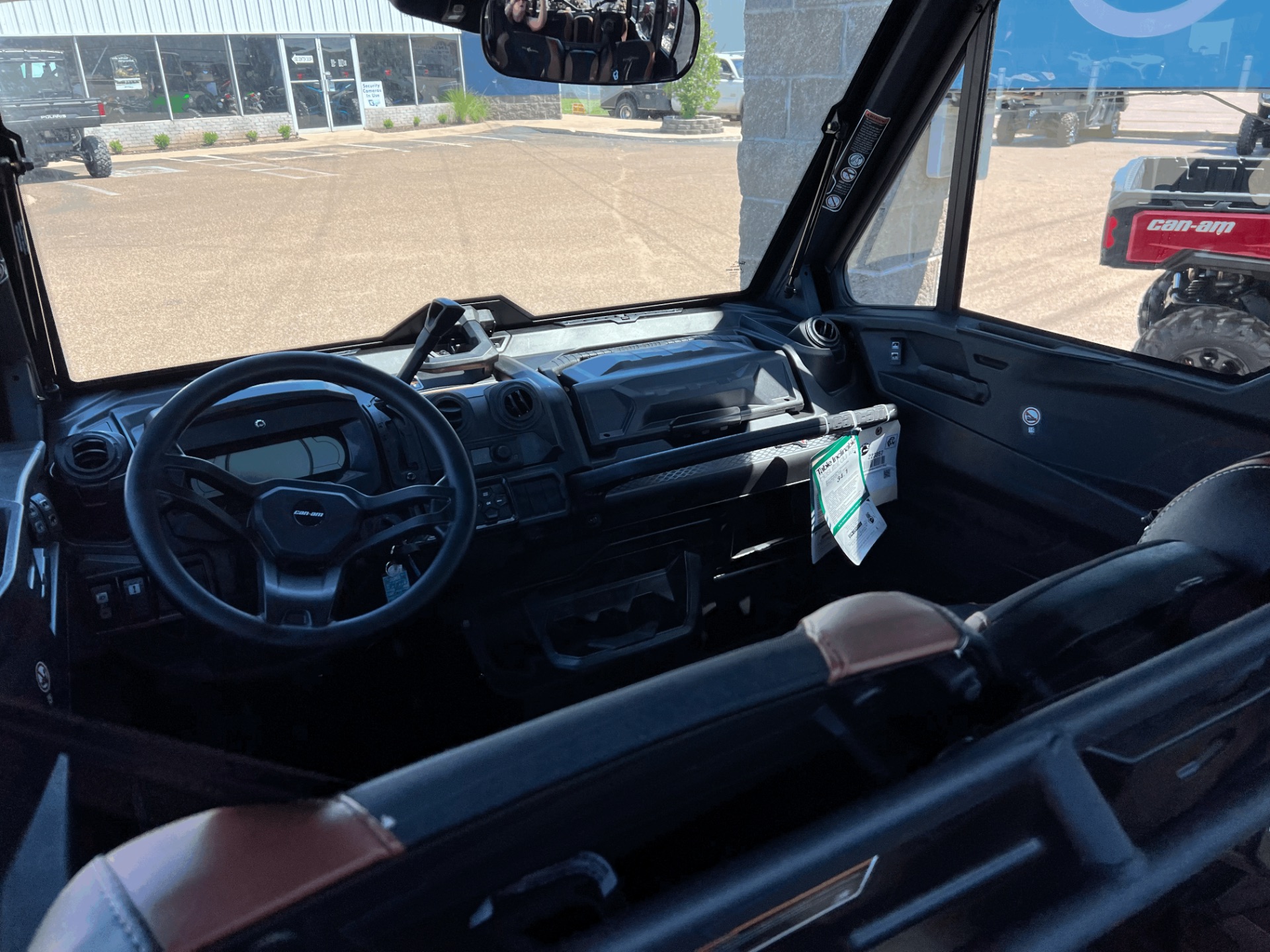 2024 Can-Am Defender MAX Lone Star CAB in Dyersburg, Tennessee - Photo 24