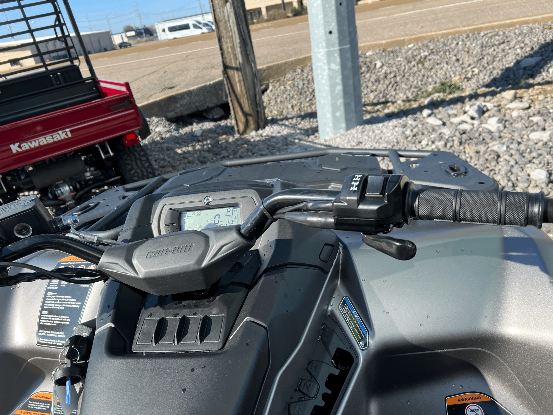 2024 Can-Am Outlander XT 700 in Dyersburg, Tennessee - Photo 16