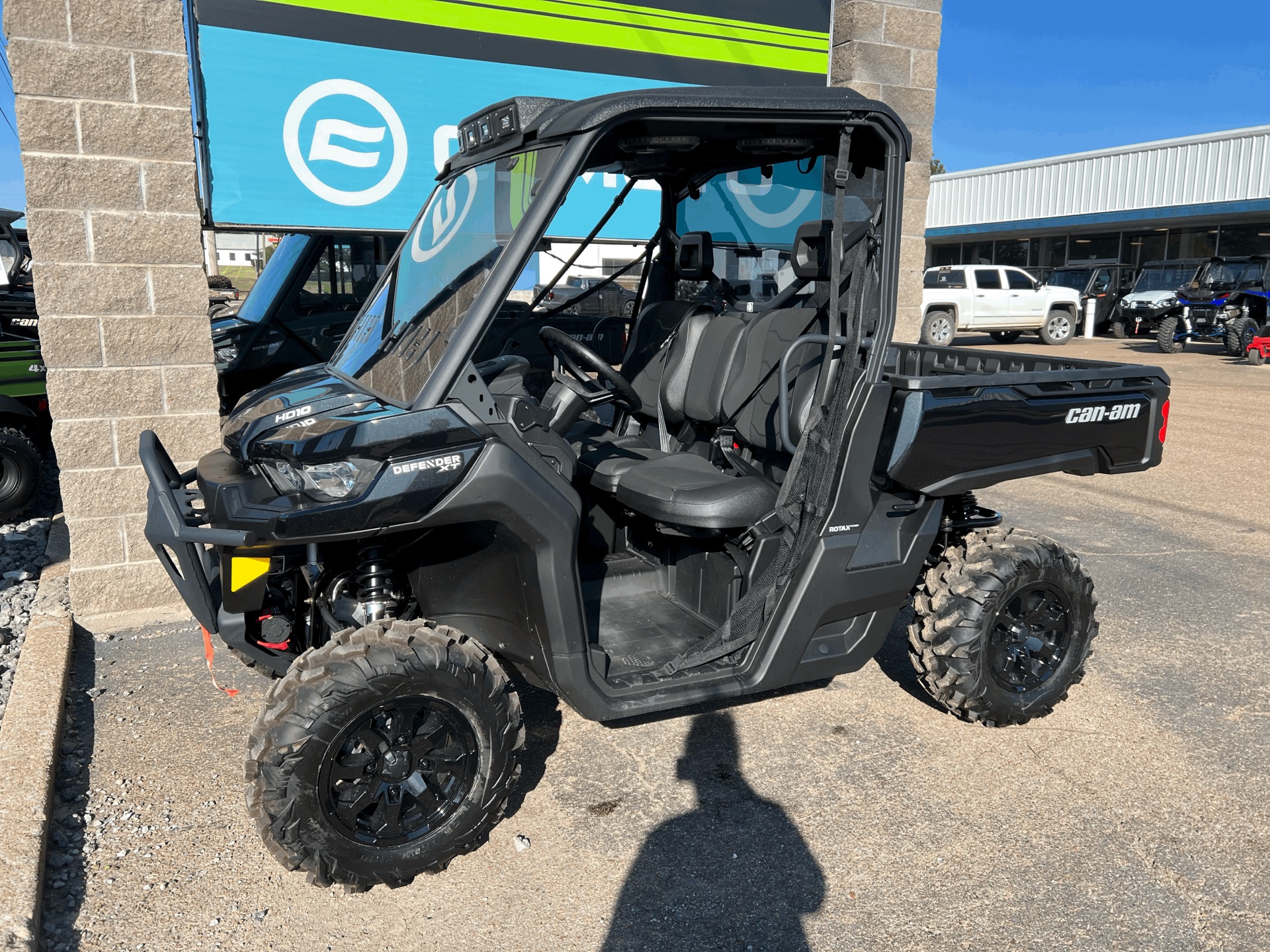 2023 Can-Am Defender XT HD10 in Dyersburg, Tennessee - Photo 3