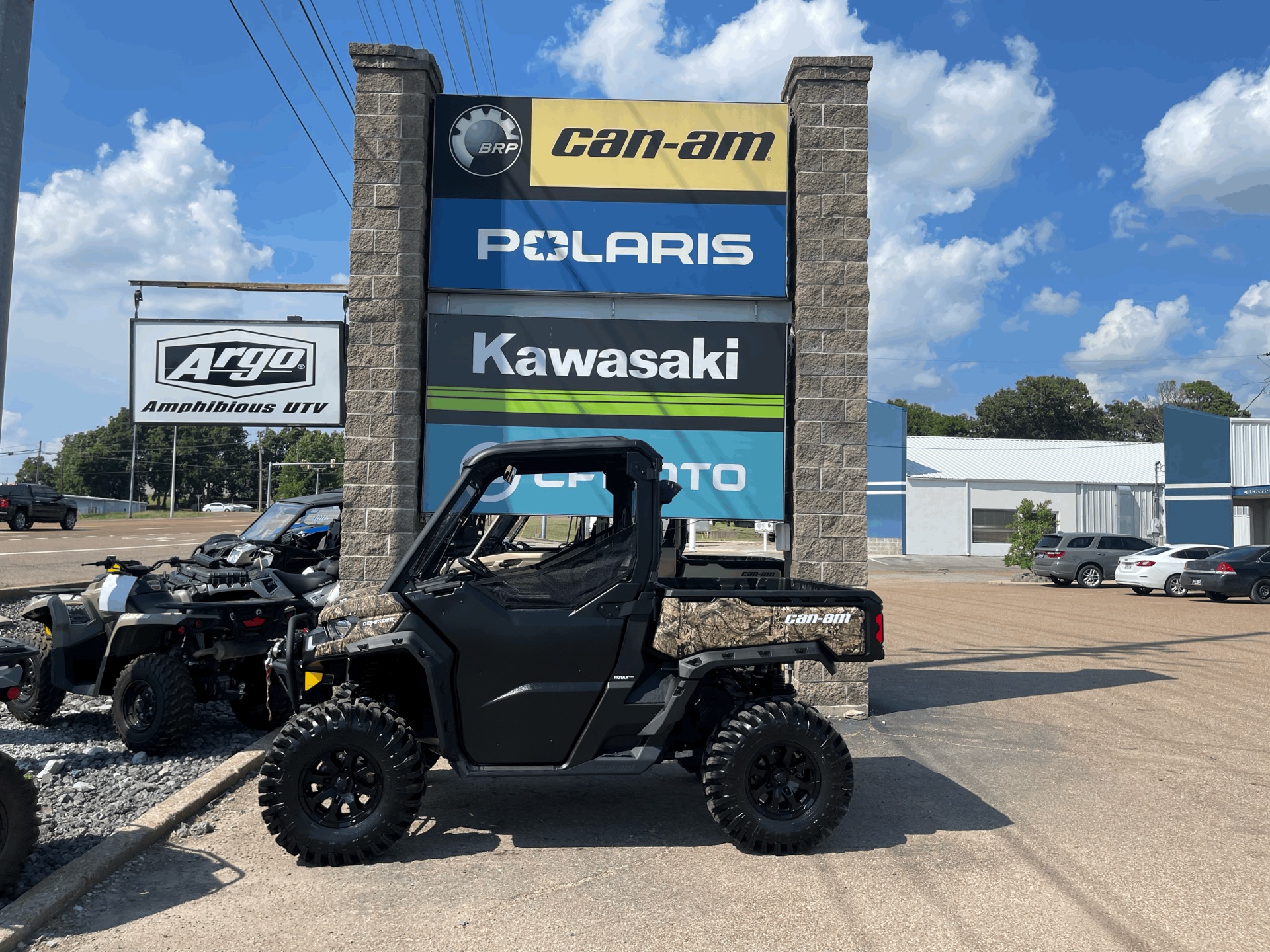 2023 Can-Am Defender X MR HD10 in Dyersburg, Tennessee - Photo 1