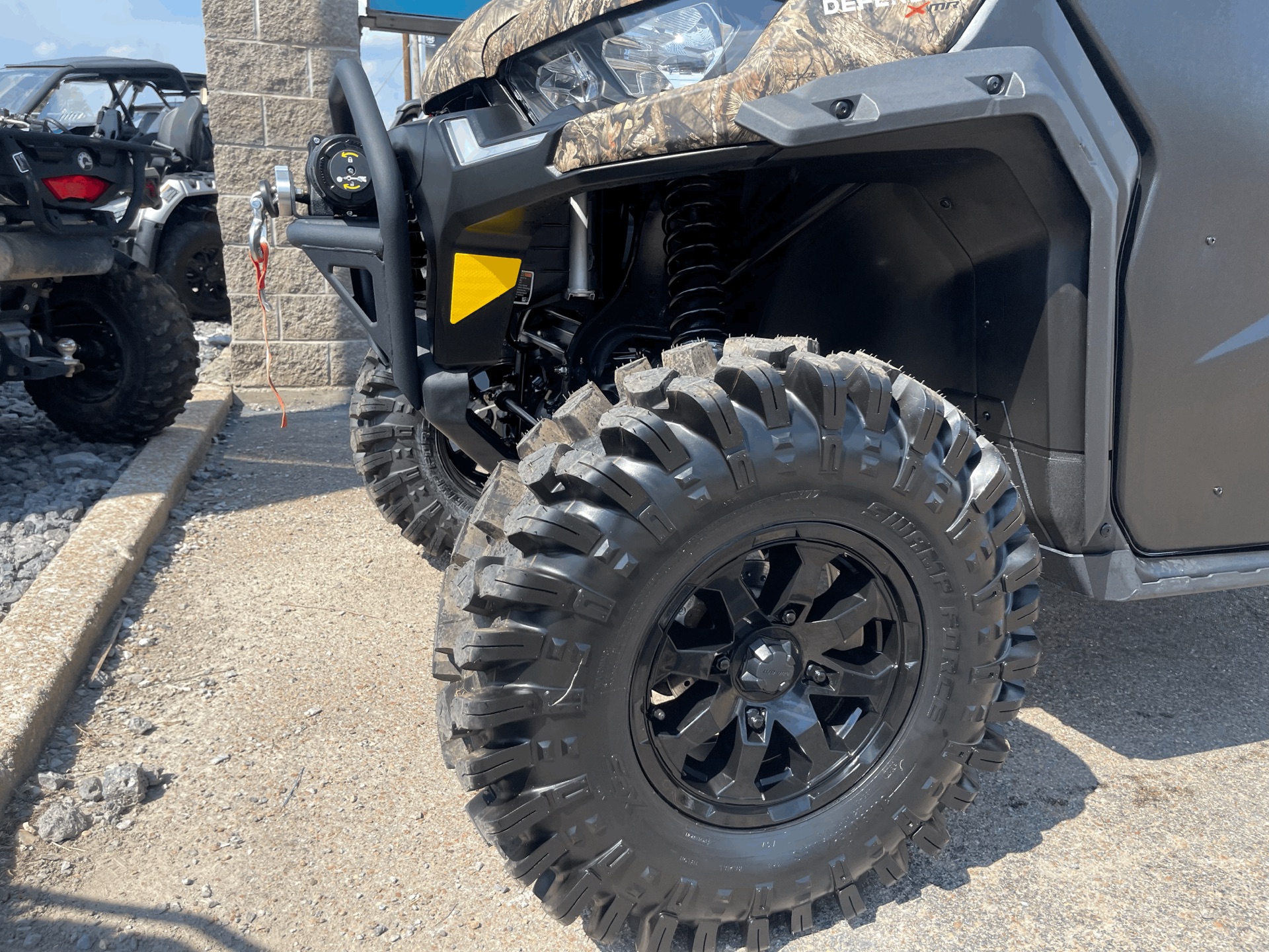 2023 Can-Am Defender X MR HD10 in Dyersburg, Tennessee - Photo 4