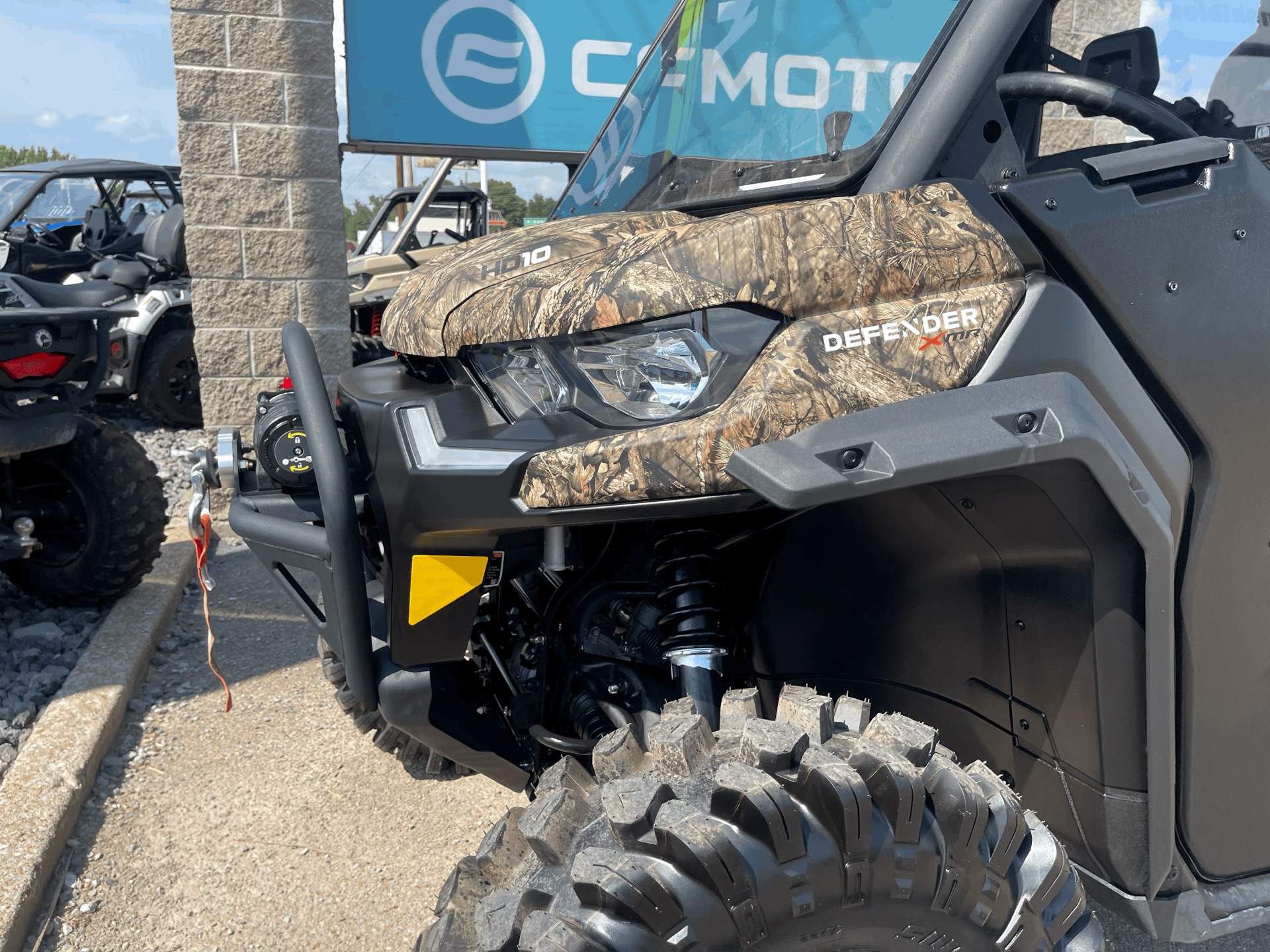 2023 Can-Am Defender X MR HD10 in Dyersburg, Tennessee - Photo 5