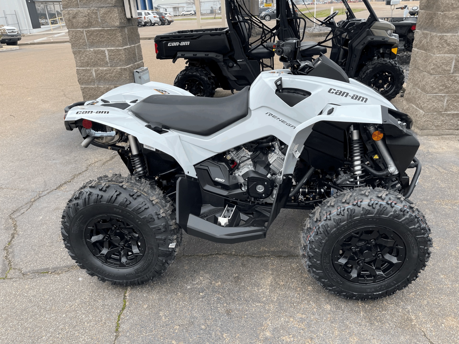 2023 Can-Am Renegade 650 in Dyersburg, Tennessee - Photo 3
