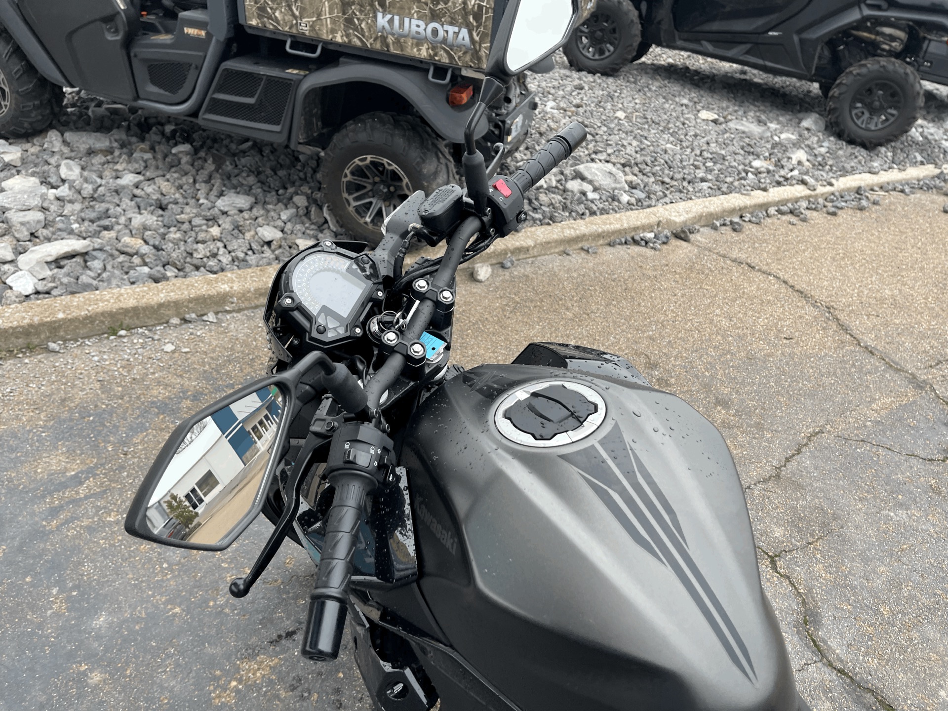 2023 Kawasaki Z400 ABS in Dyersburg, Tennessee - Photo 10