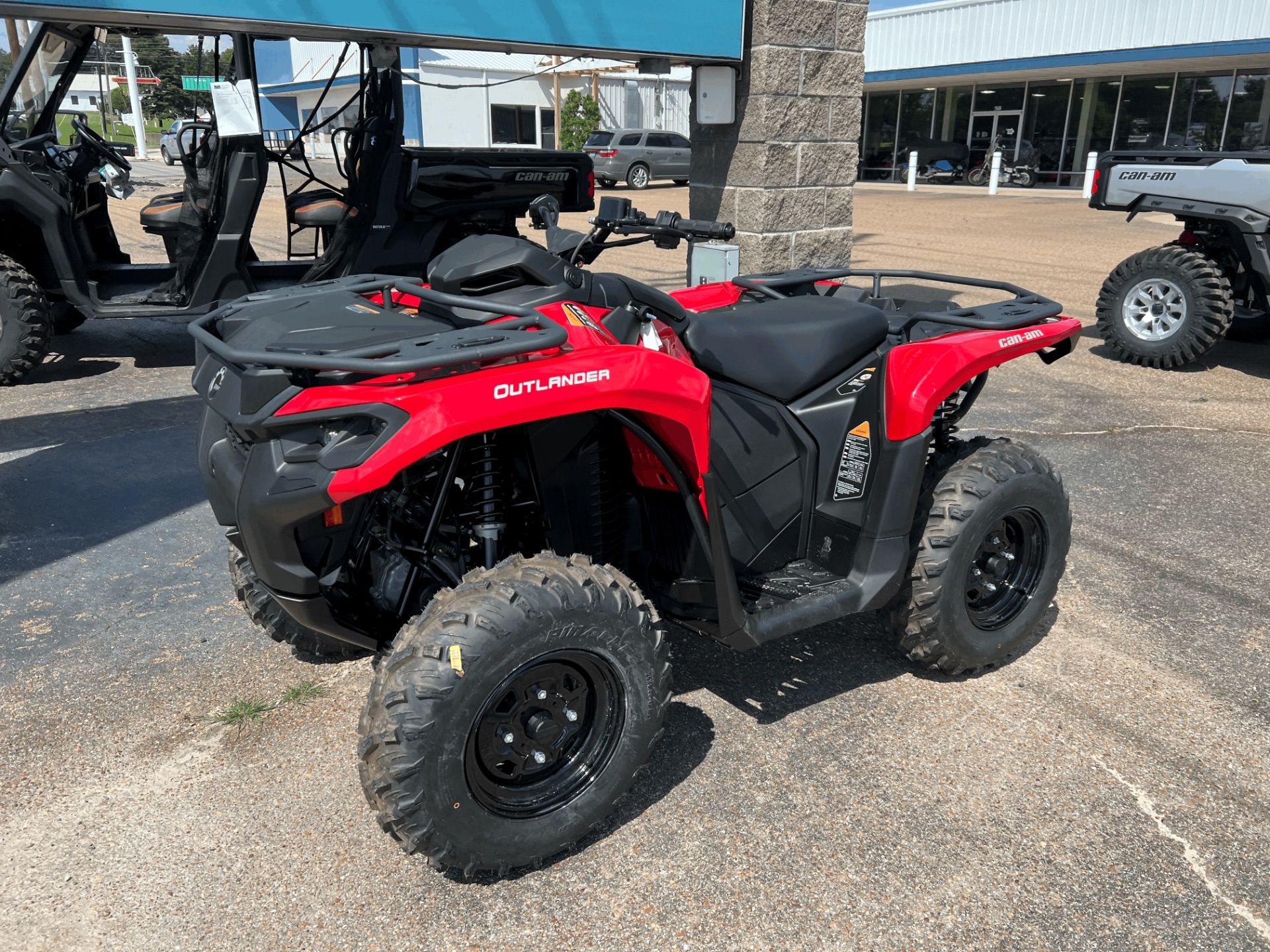 2024 Can-Am Outlander 500 in Dyersburg, Tennessee - Photo 4