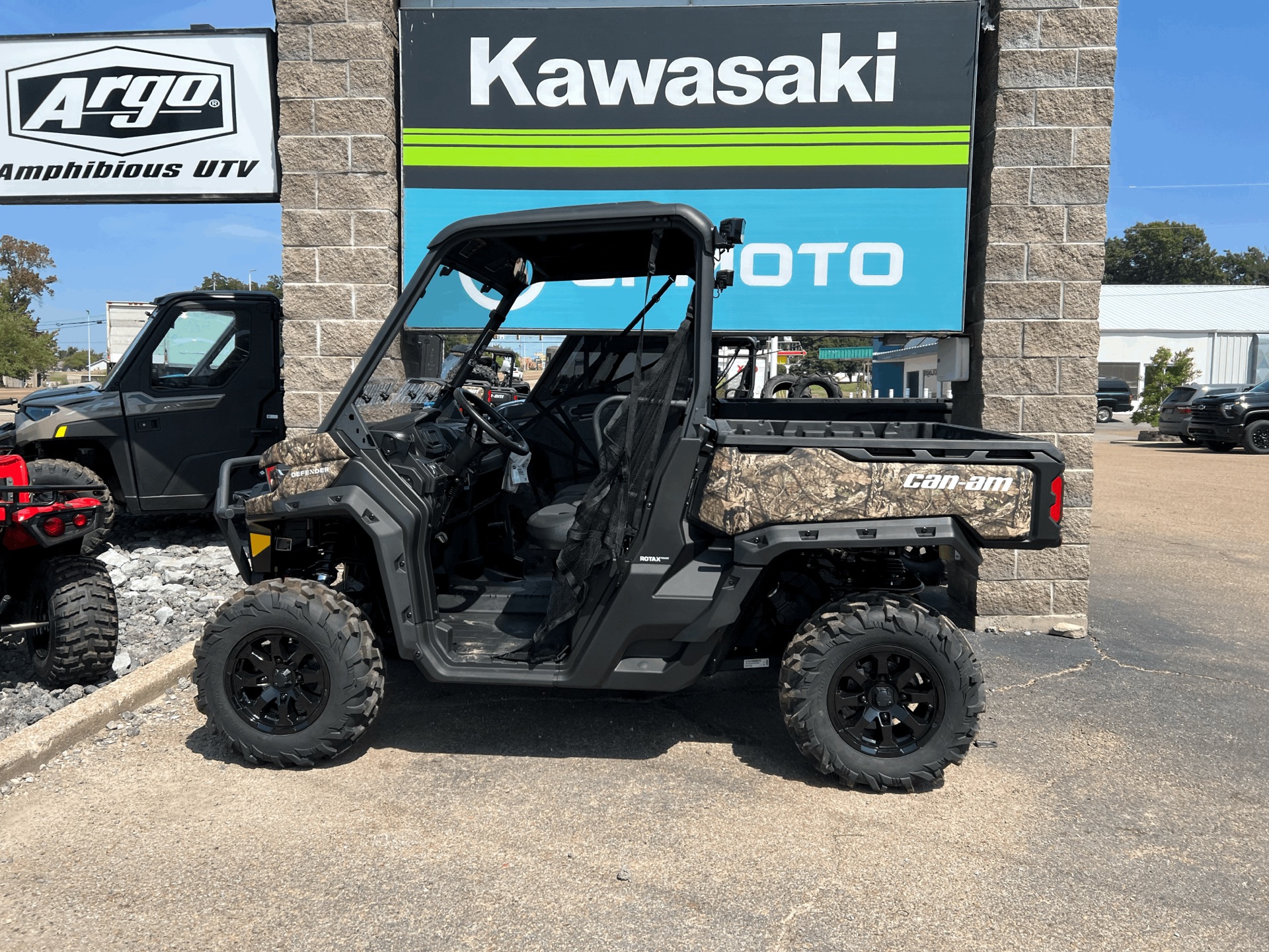 2023 Can-Am Defender XT HD10 in Dyersburg, Tennessee - Photo 2
