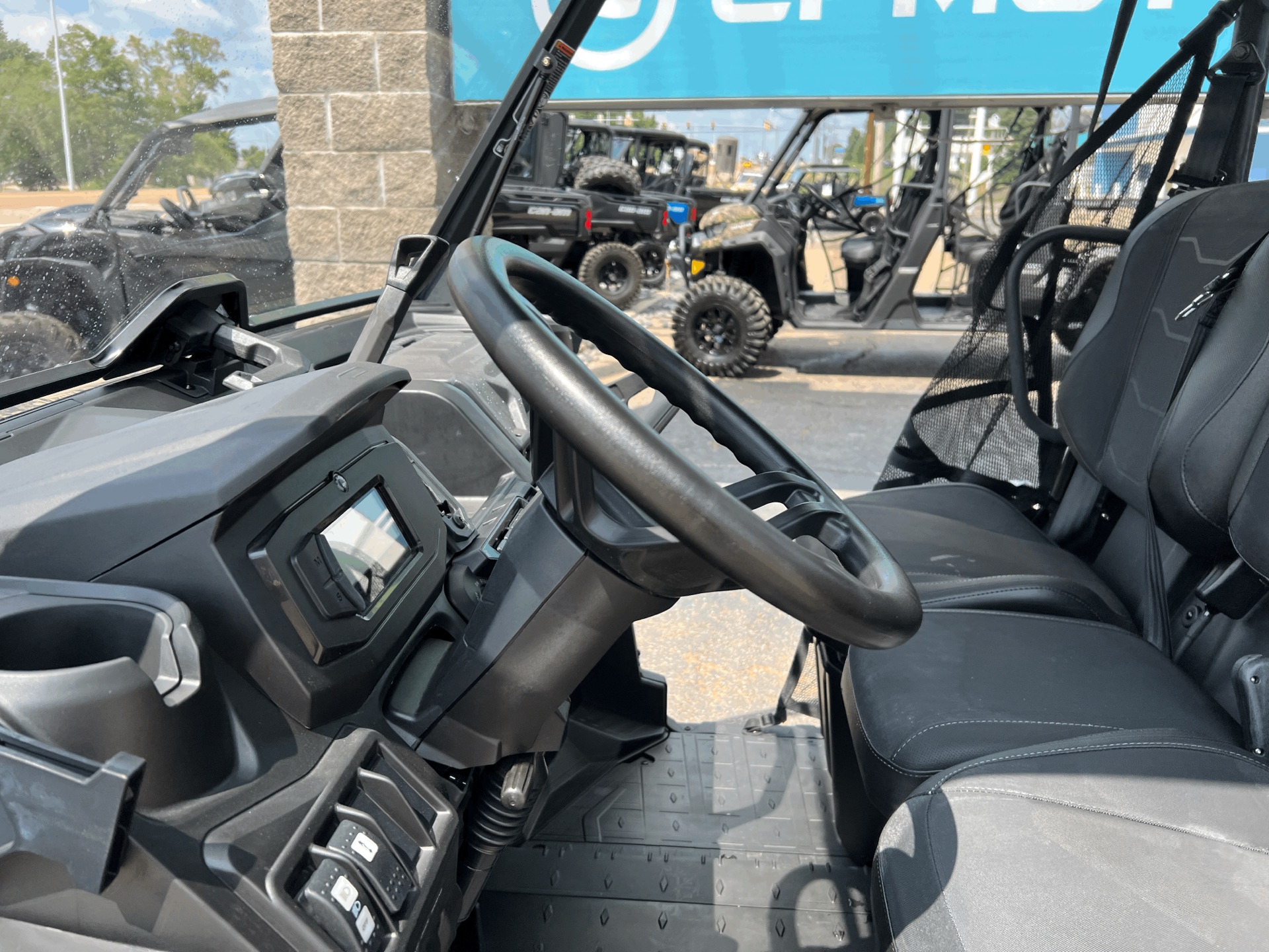 2023 Can-Am Defender XT HD10 in Dyersburg, Tennessee - Photo 11
