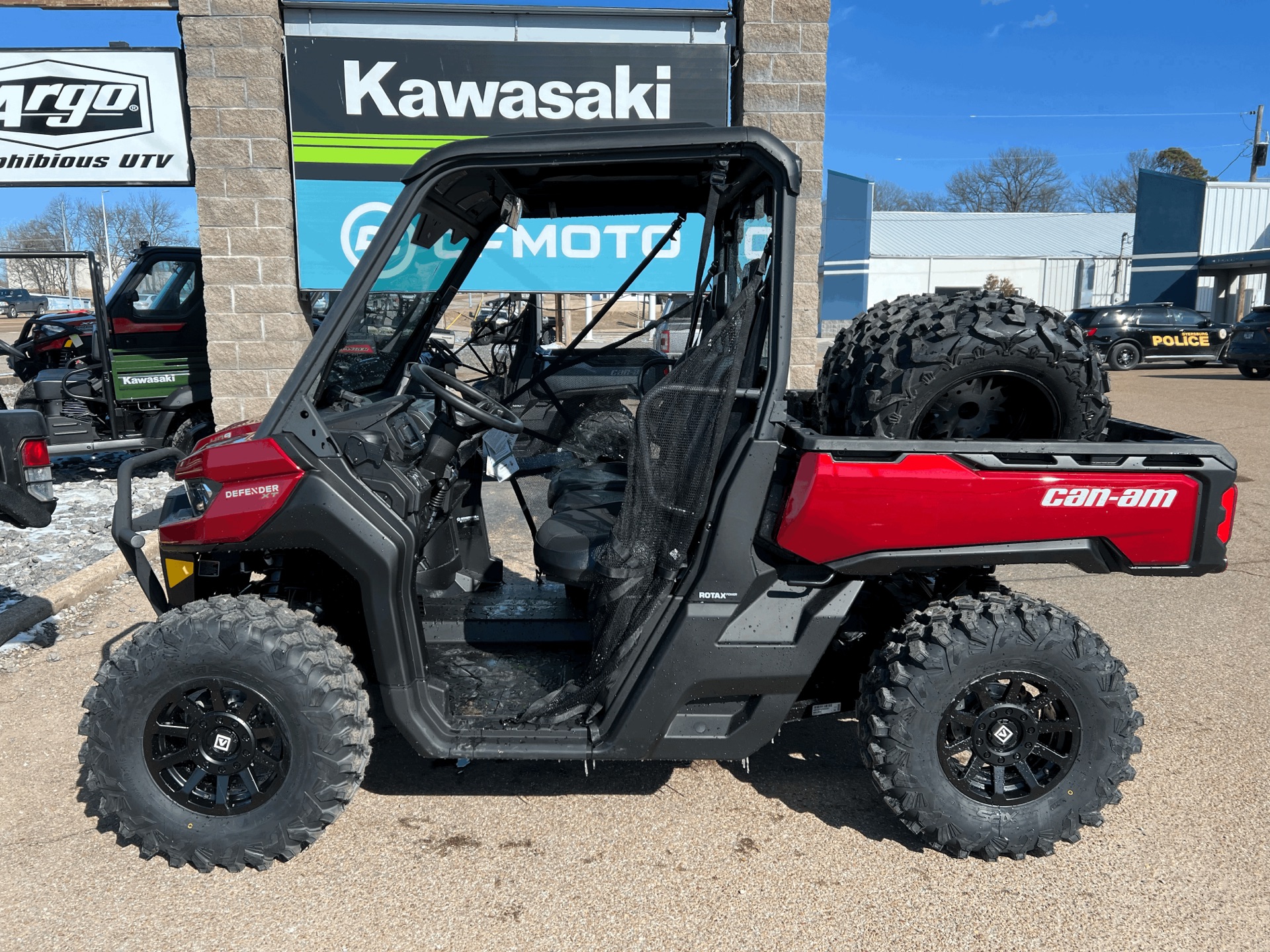 2024 Can-Am Defender XT HD9 in Dyersburg, Tennessee - Photo 2