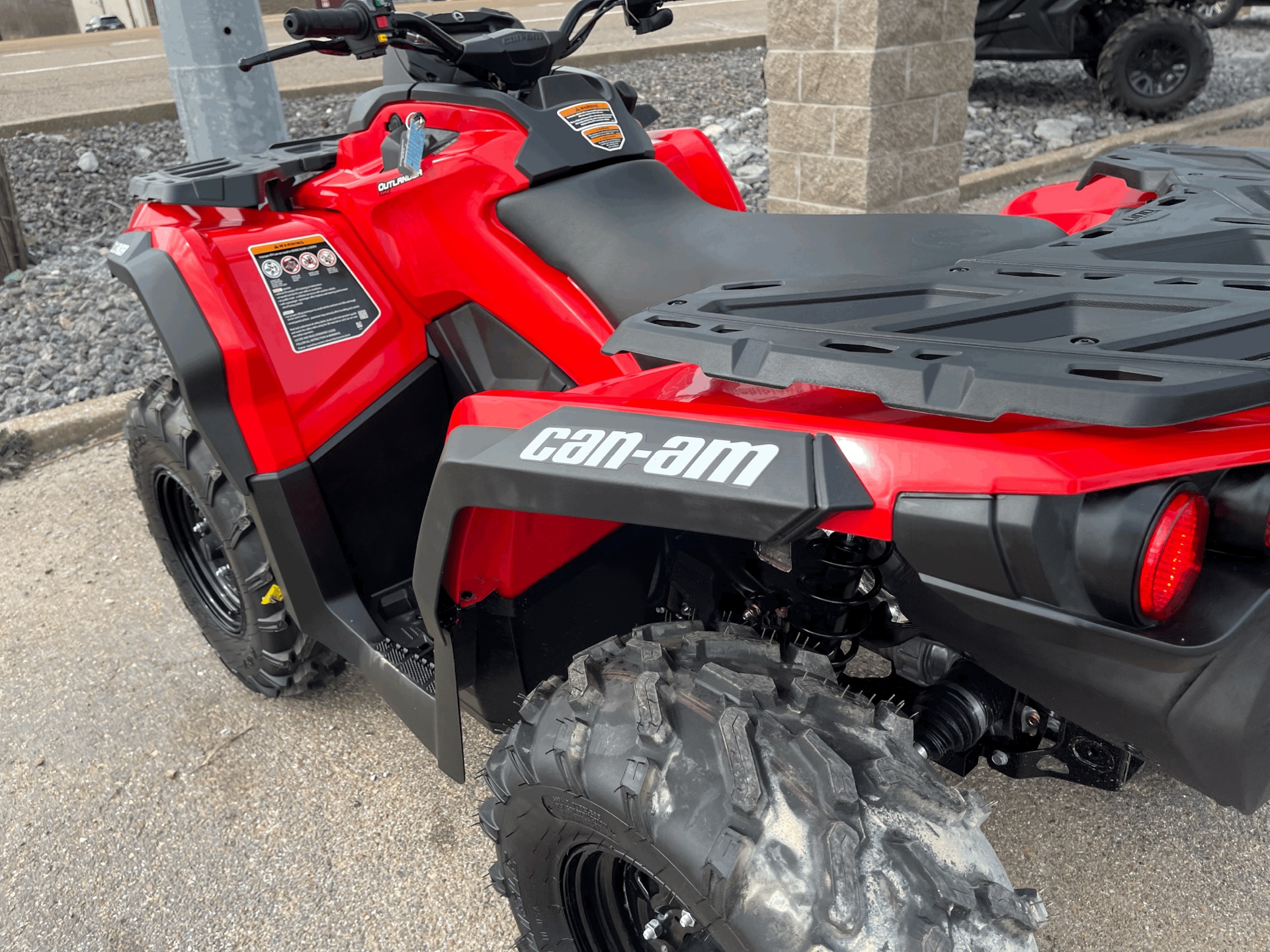 2023 Can-Am Outlander 850 in Dyersburg, Tennessee - Photo 10