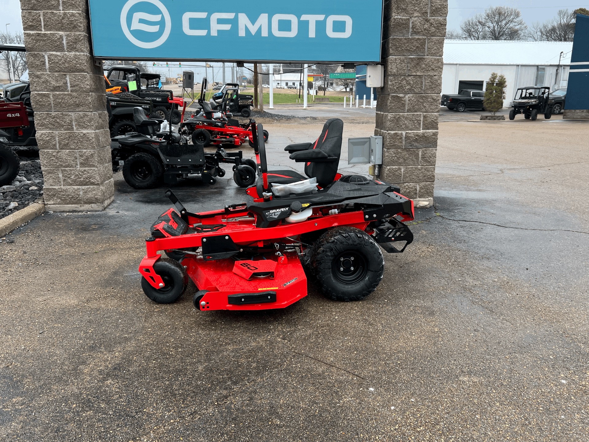 2024 Gravely USA ZT XL 60 in. Kawasaki FR730V 24 hp in Dyersburg, Tennessee - Photo 2