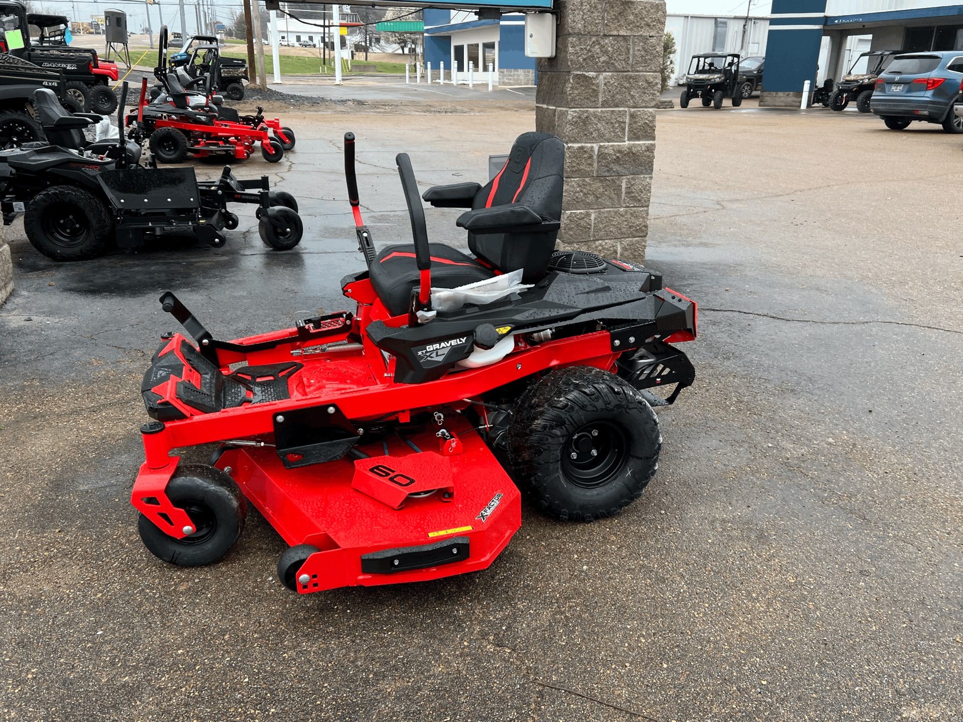 2024 Gravely USA ZT XL 60 in. Kawasaki FR730V 24 hp in Dyersburg, Tennessee - Photo 3