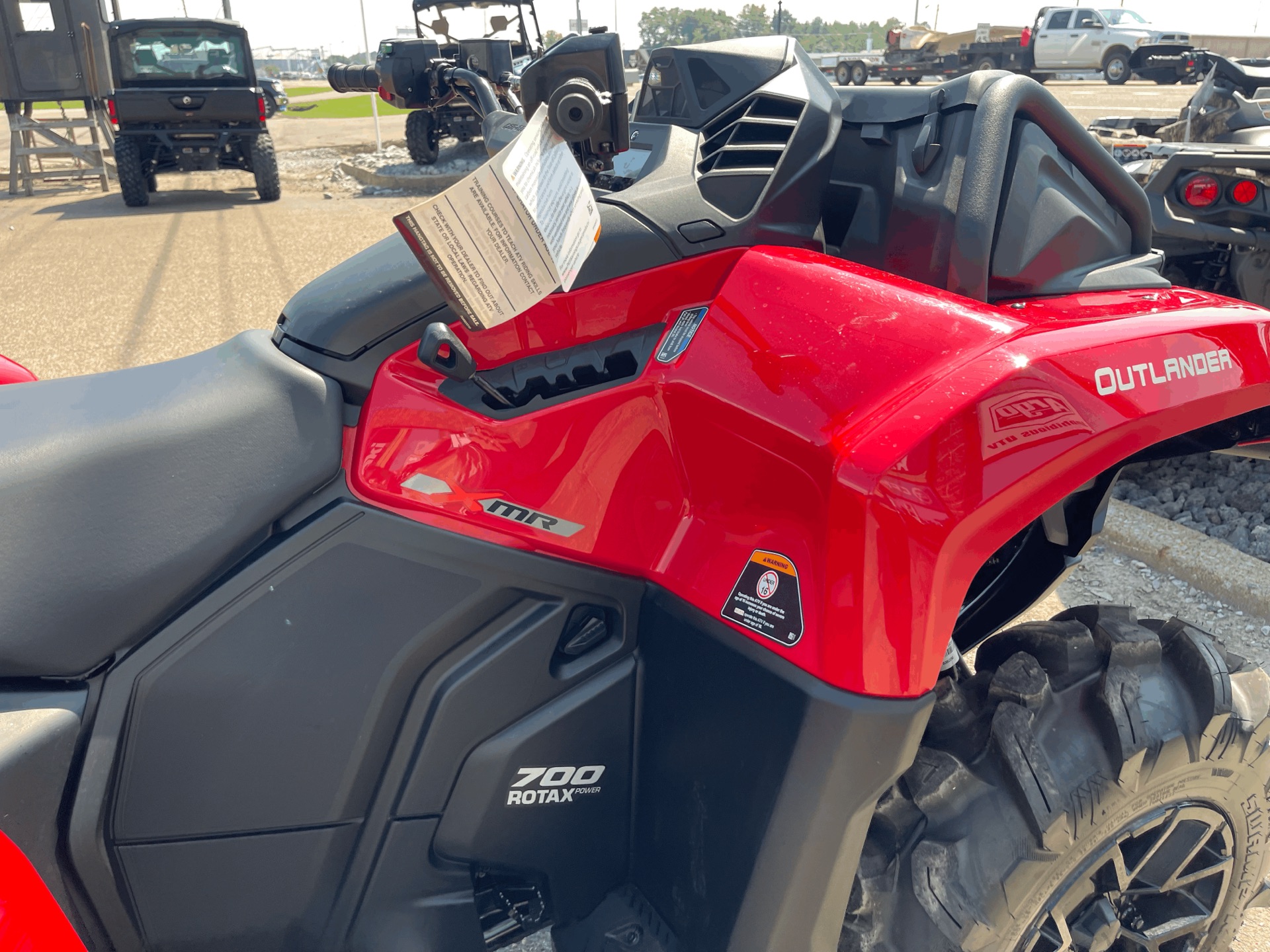 2023 Can-Am Outlander X MR 700 in Dyersburg, Tennessee - Photo 9