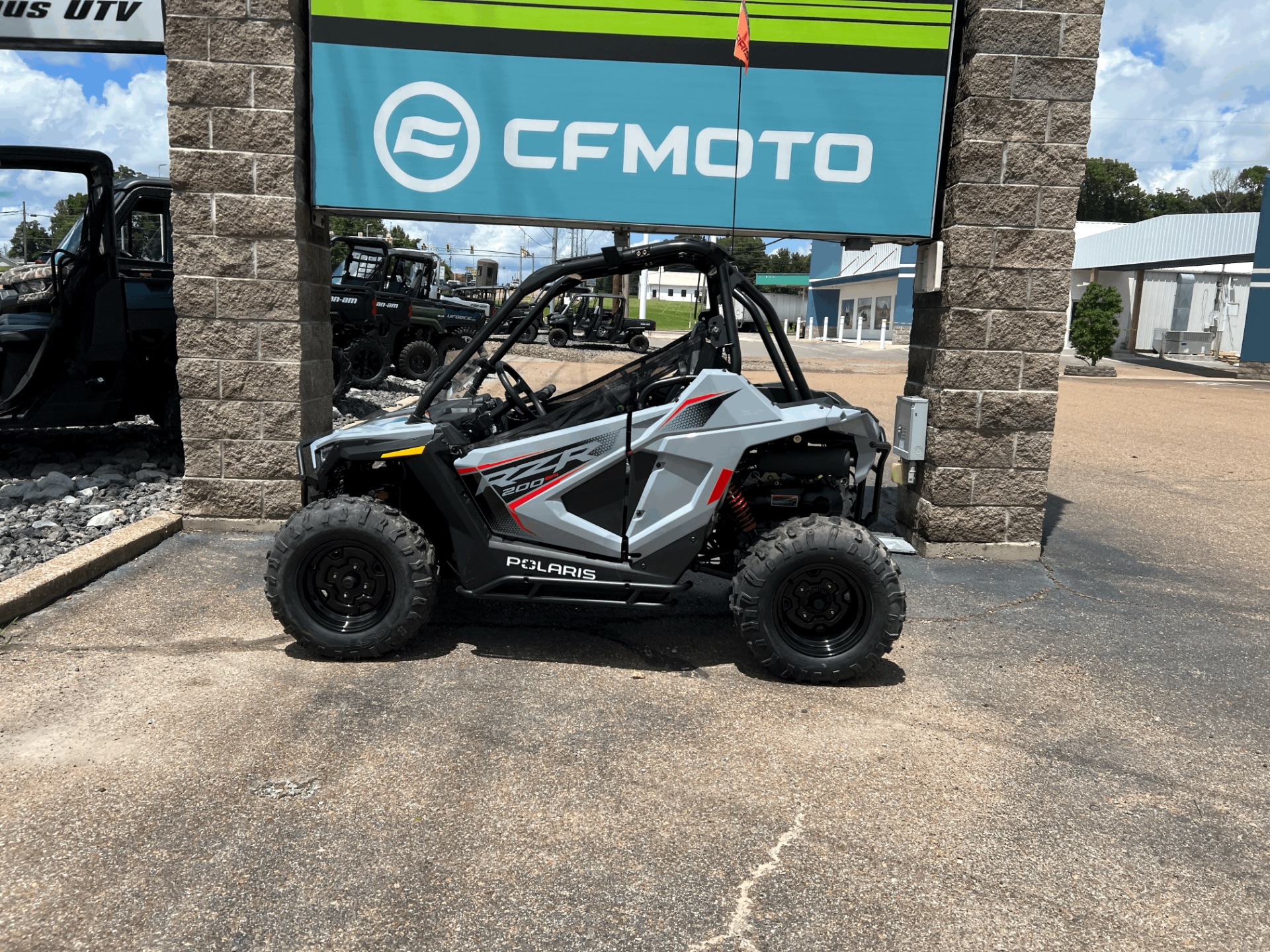 2024 Polaris RZR 200 EFI in Dyersburg, Tennessee - Photo 2