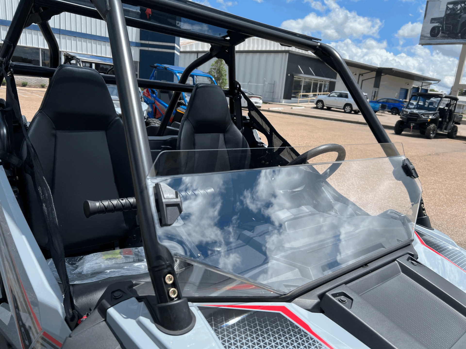 2024 Polaris RZR 200 EFI in Dyersburg, Tennessee - Photo 5