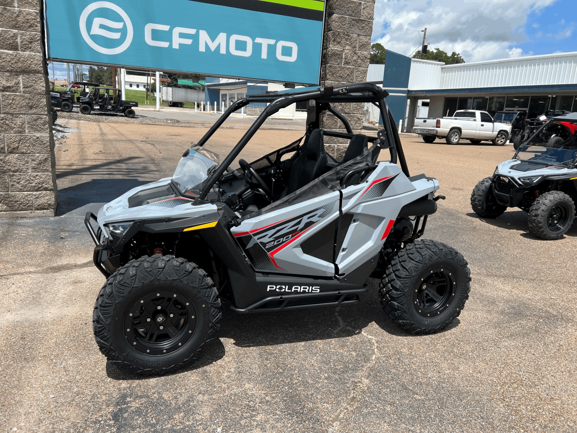 2024 Polaris RZR 200 EFI in Dyersburg, Tennessee - Photo 3